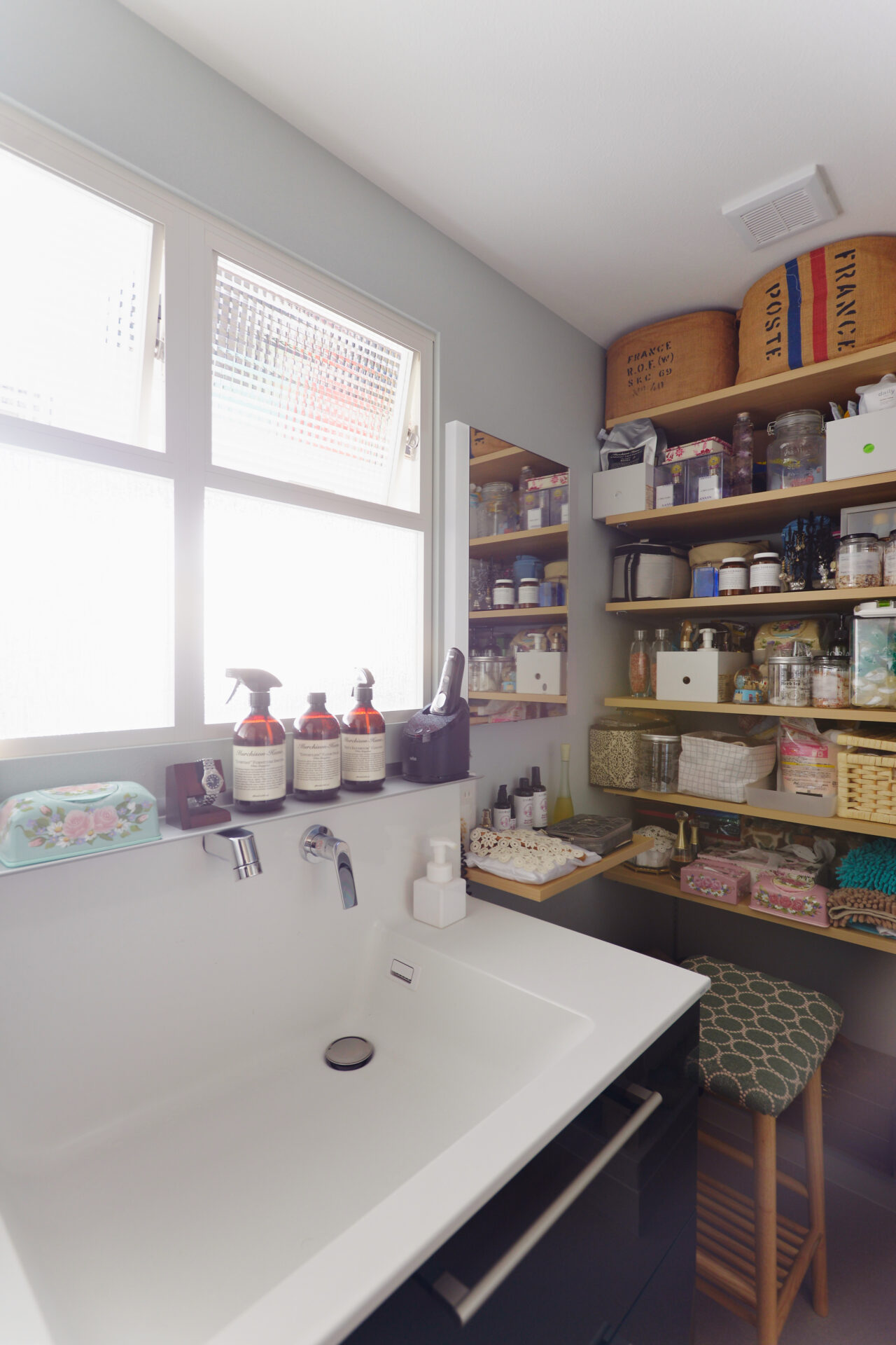 ようこそ美術館へ! おもてなし心たっぷりの、廊下がギャラリーのお家