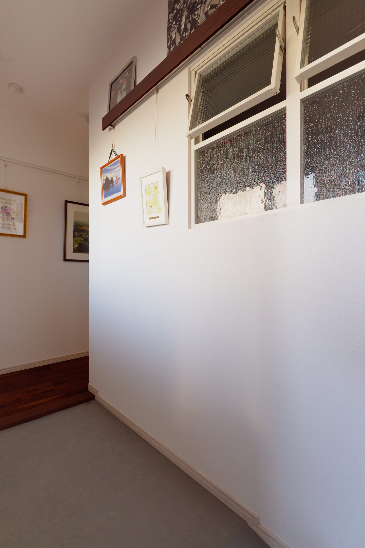 ようこそ美術館へ! おもてなし心たっぷりの、廊下がギャラリーのお家