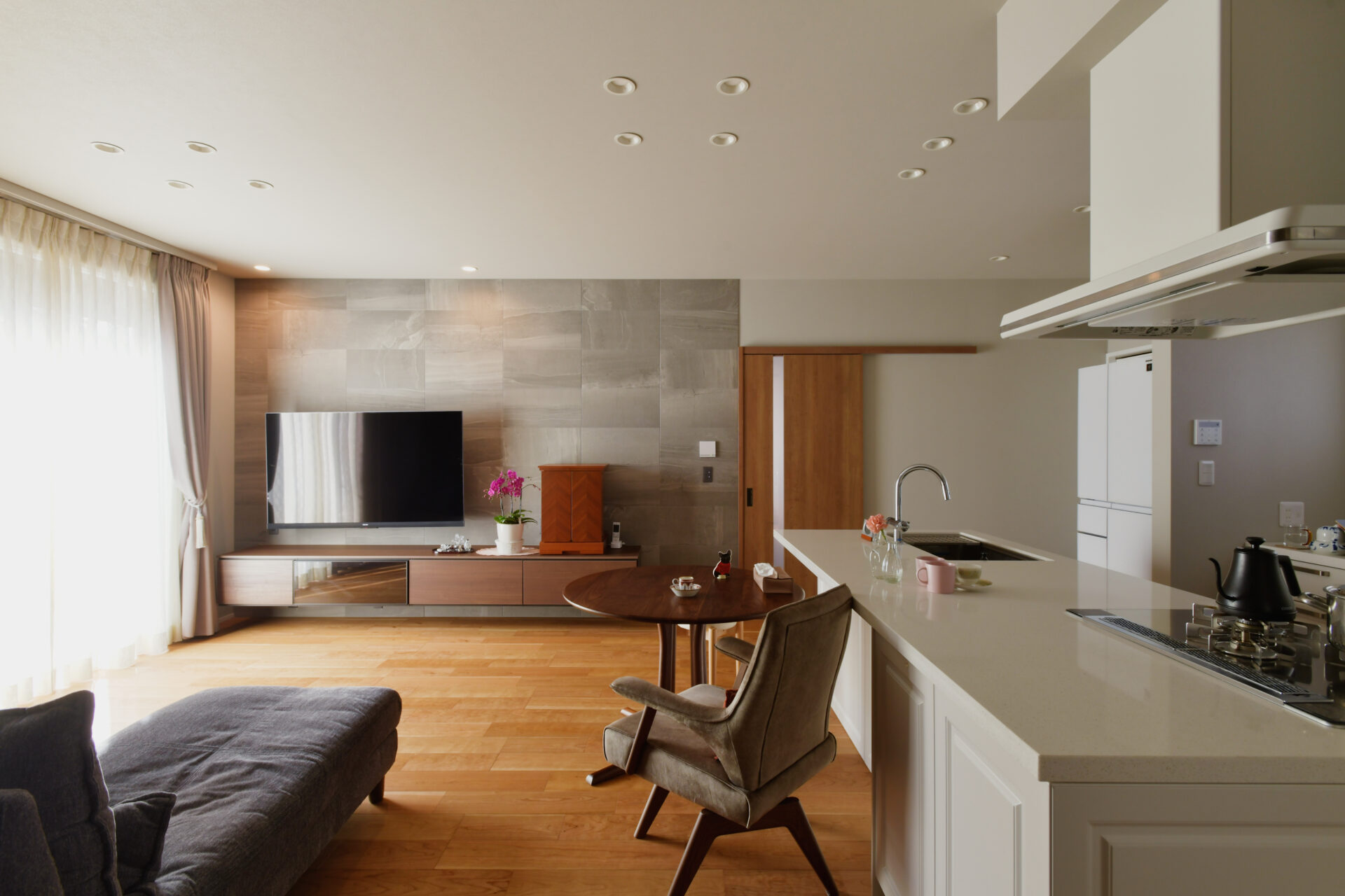 ツーバイフォーから自由な間取りを実現。距離感がちょうどいい二世帯住宅のお家