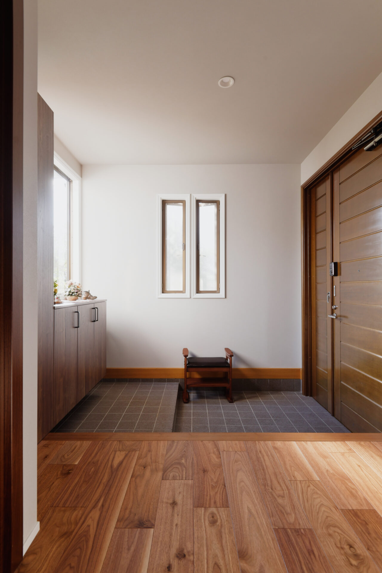 ツーバイフォーから自由な間取りを実現。距離感がちょうどいい二世帯住宅のお家