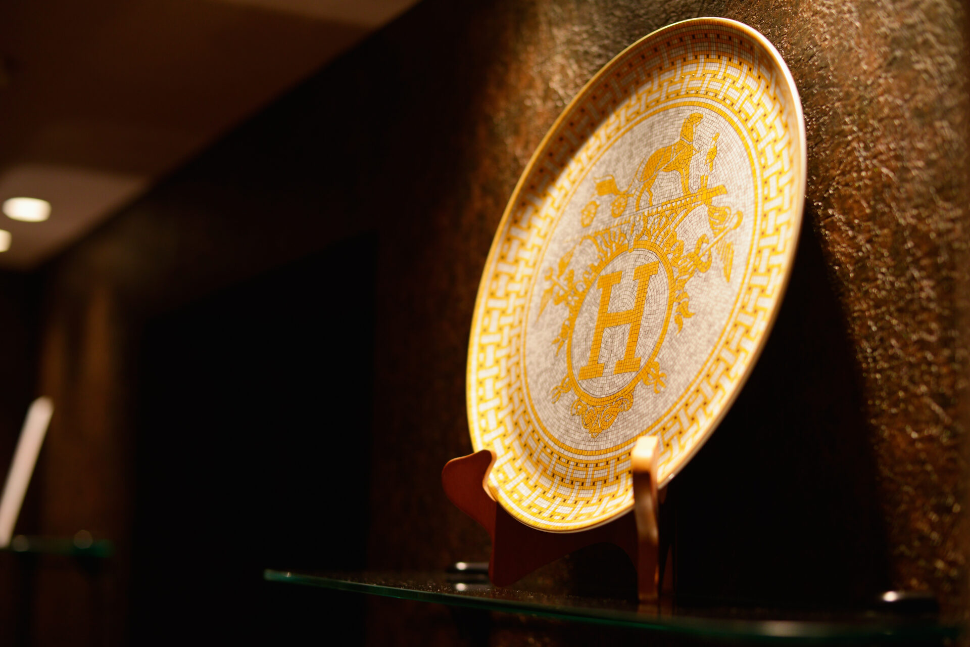 スタイリッシュ × エレガント。大人の隠れ家を演出するカウンターキッチン