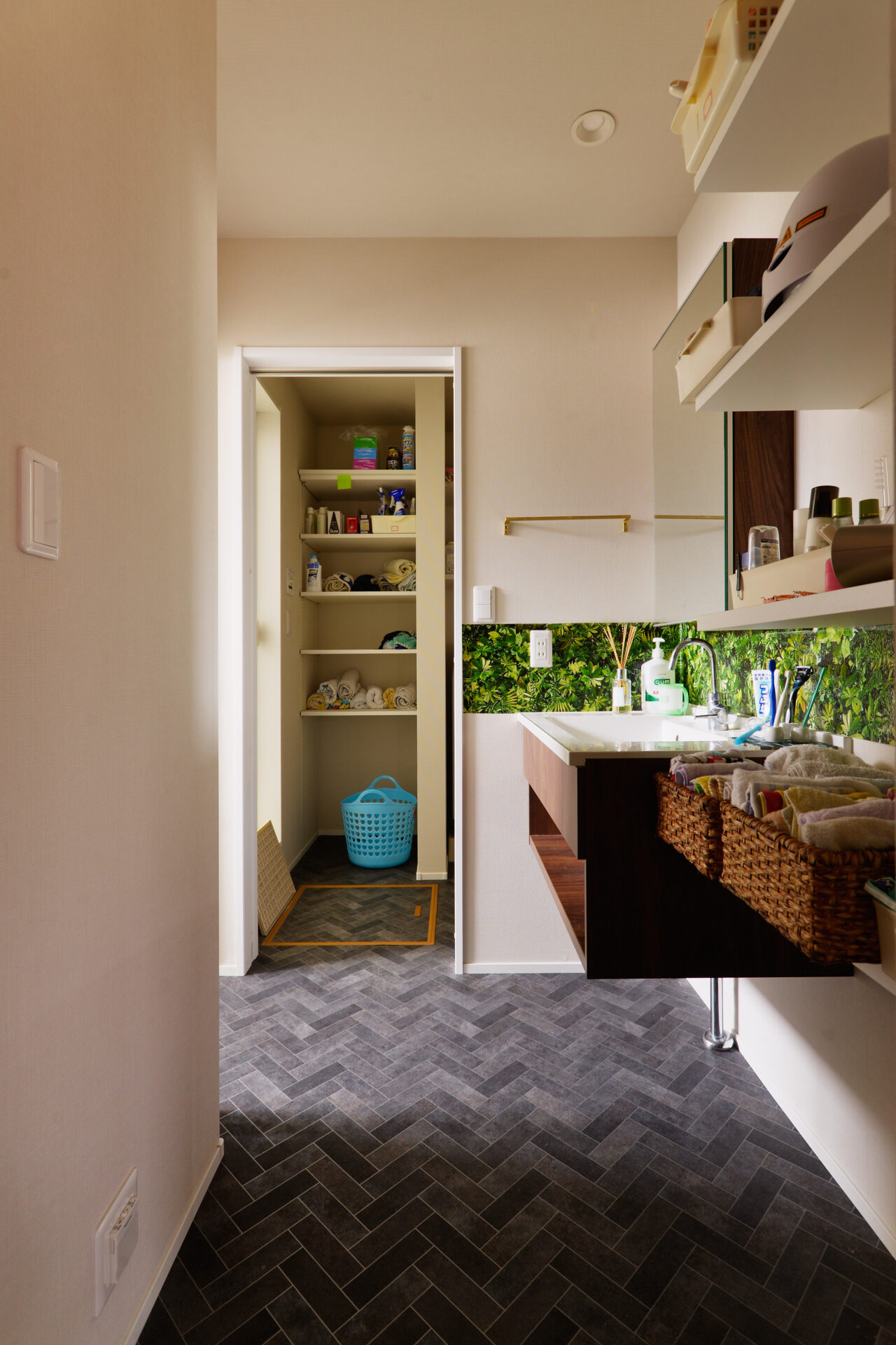 俺色全開! ご主人がこだわり抜いた店舗兼住居の2世帯住宅