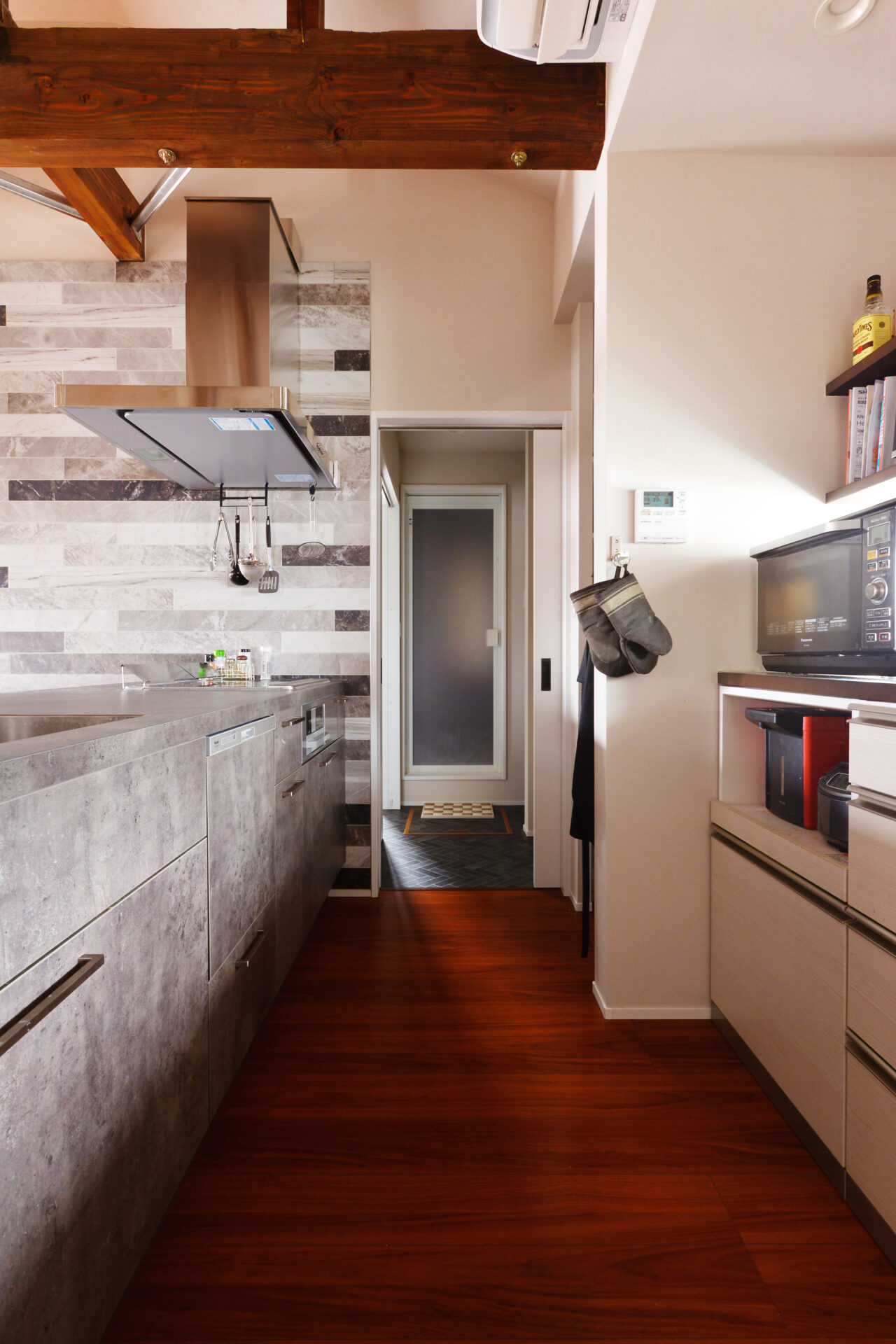 俺色全開! ご主人がこだわり抜いた店舗兼住居の2世帯住宅