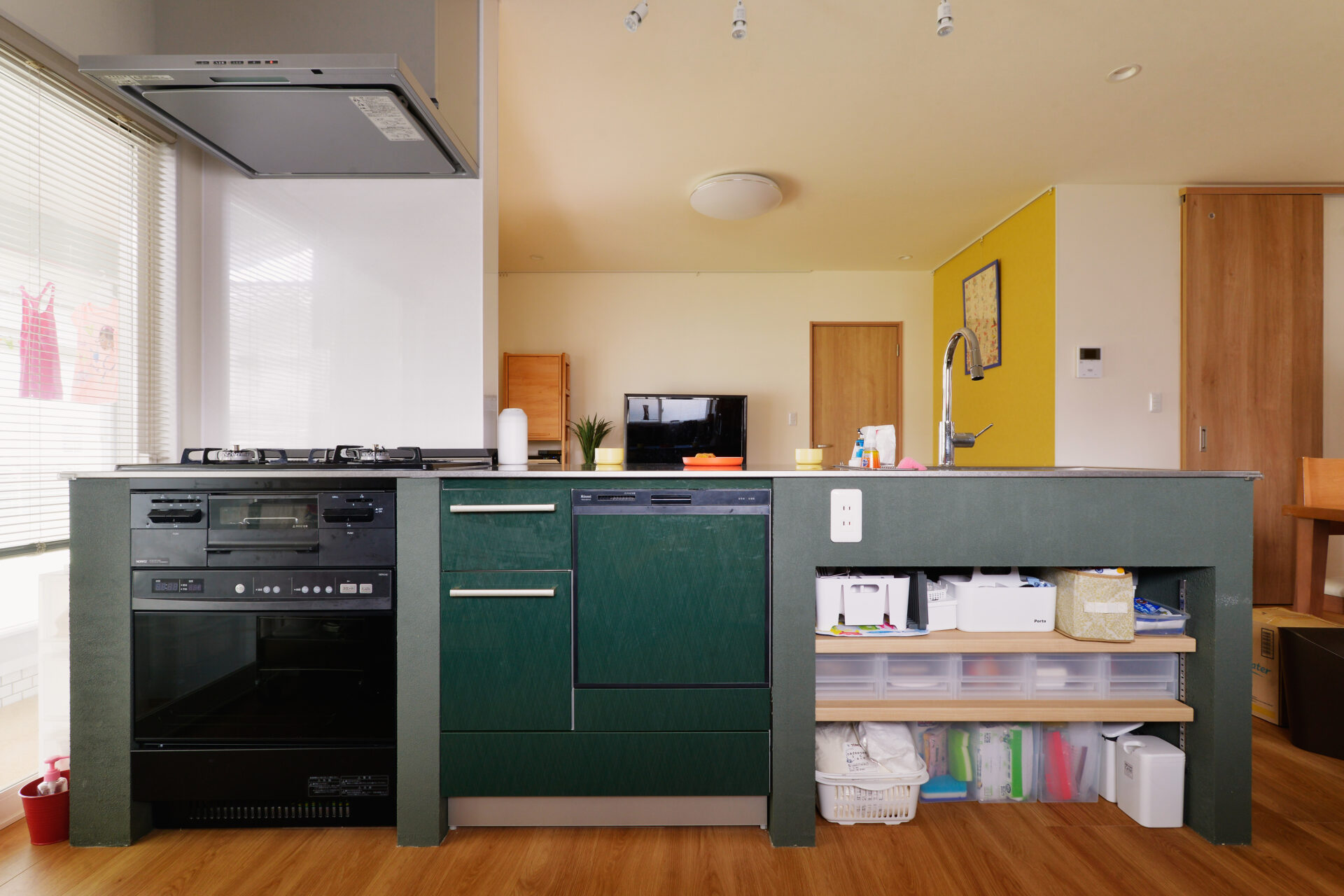 奥さまの家事が楽になる導線を。キッチンを中心に家族の笑顔が溢れるお家