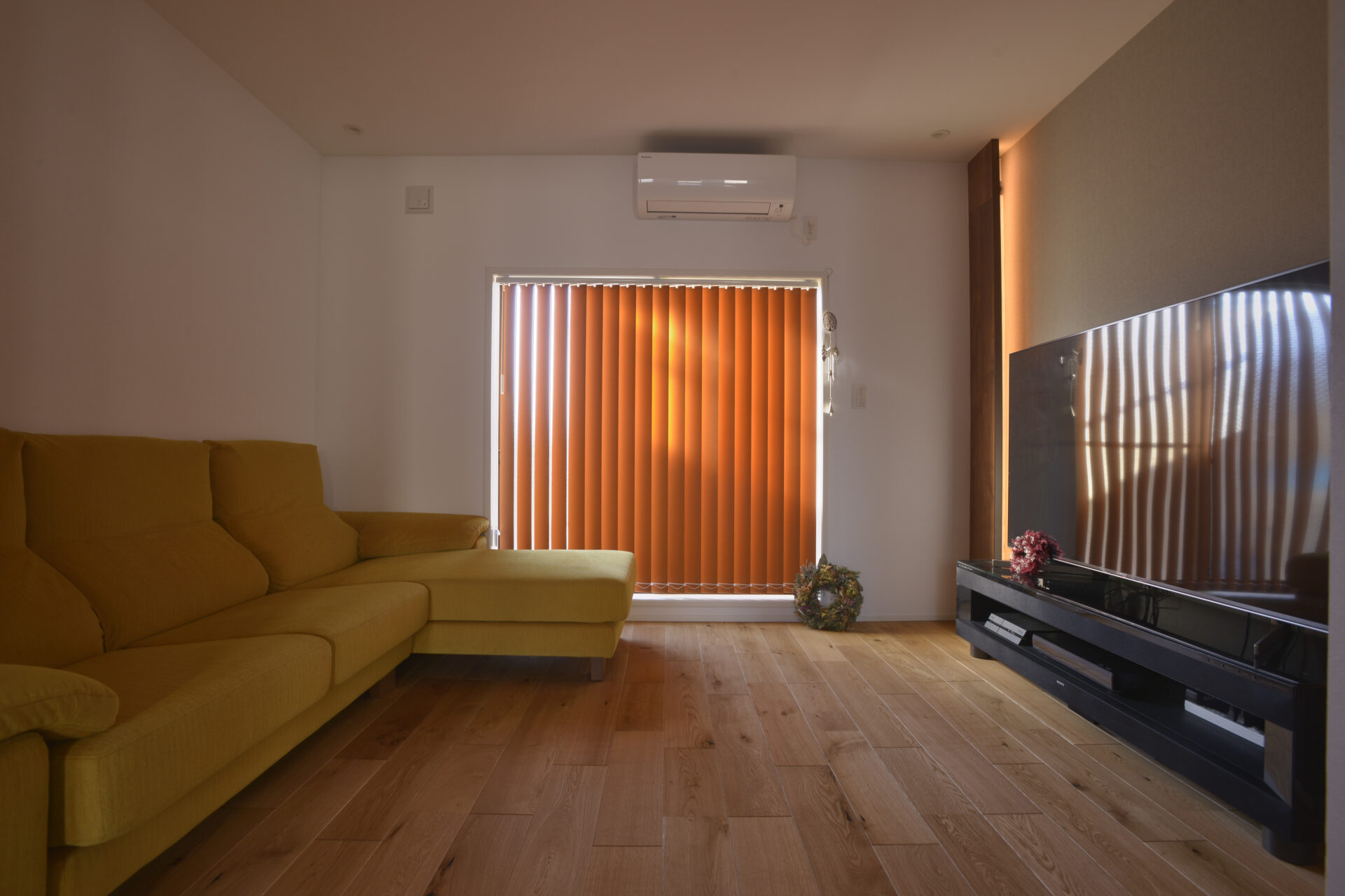 別室で過ごしていた家族が、自然とひとつの空間に。理想の広々ダイニング