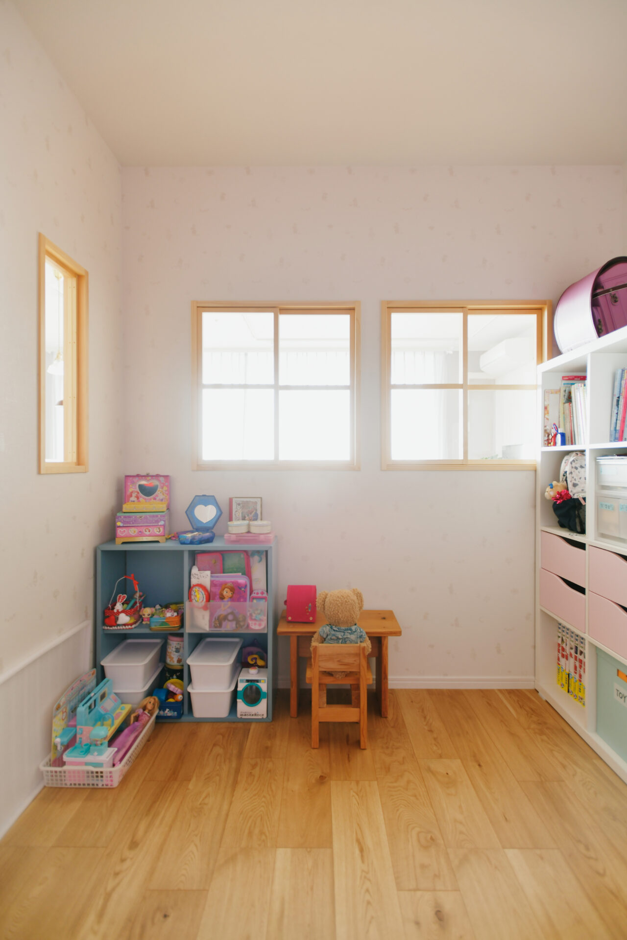 土間を取り入れ、便利で多機能な玄関に。