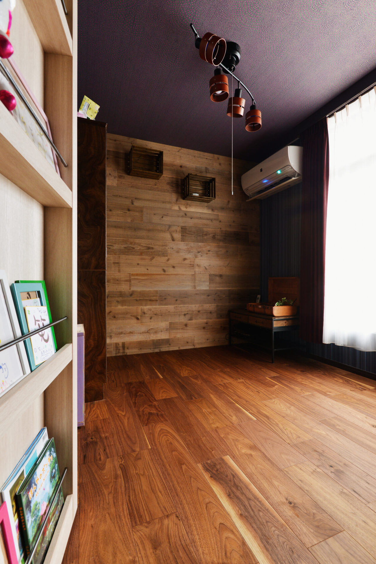 雲梯にハンモック!? それぞれの居場所がある、遊び心のある家