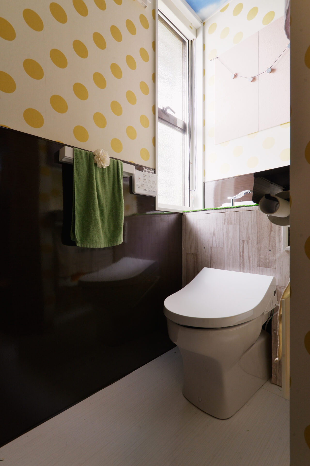 雲梯にハンモック!? それぞれの居場所がある、遊び心のある家