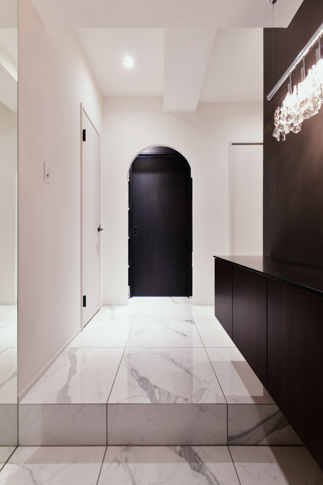 家族みんなが自然と集まるホテルライクなリビング