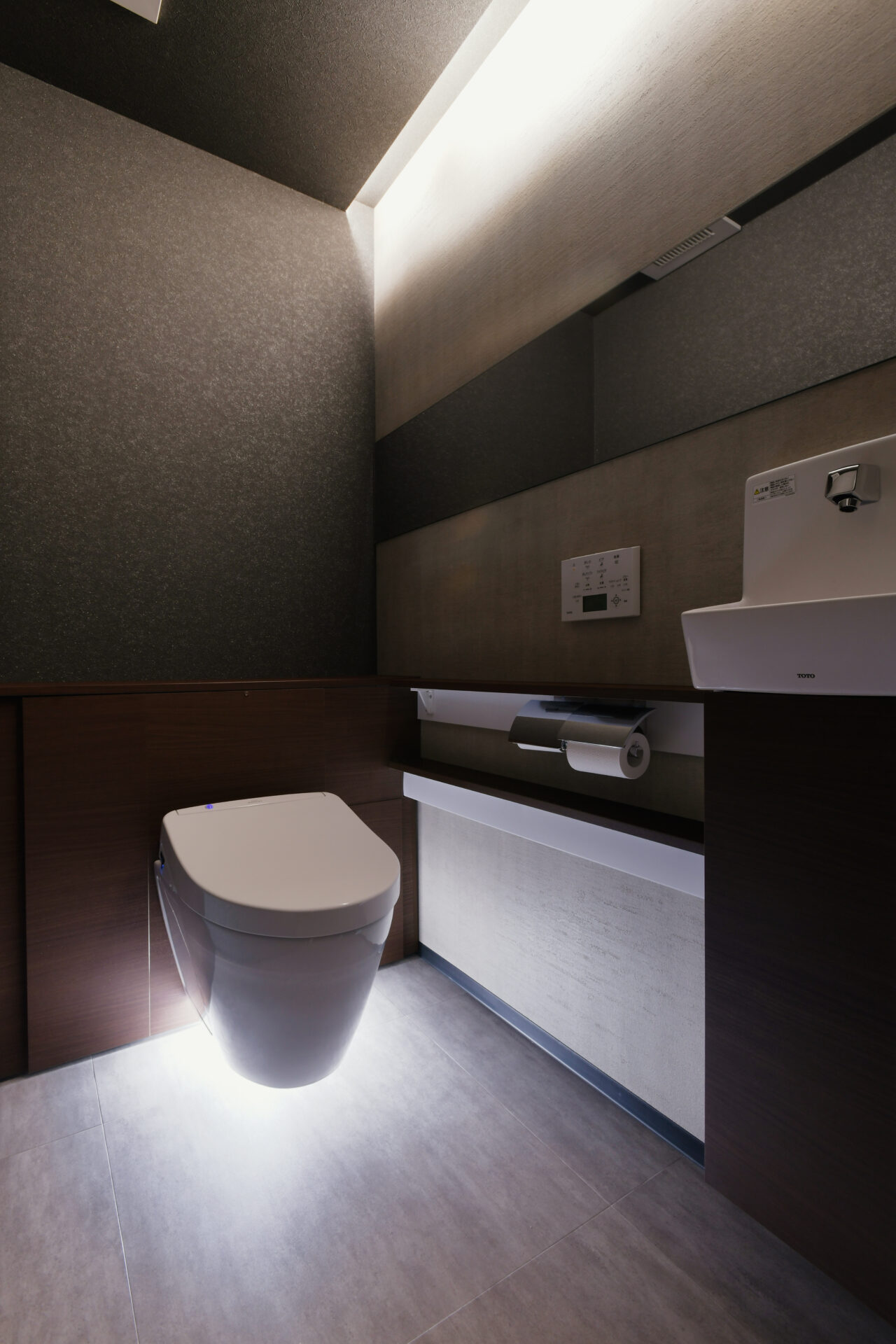 家族みんなが自然と集まるホテルライクなリビング