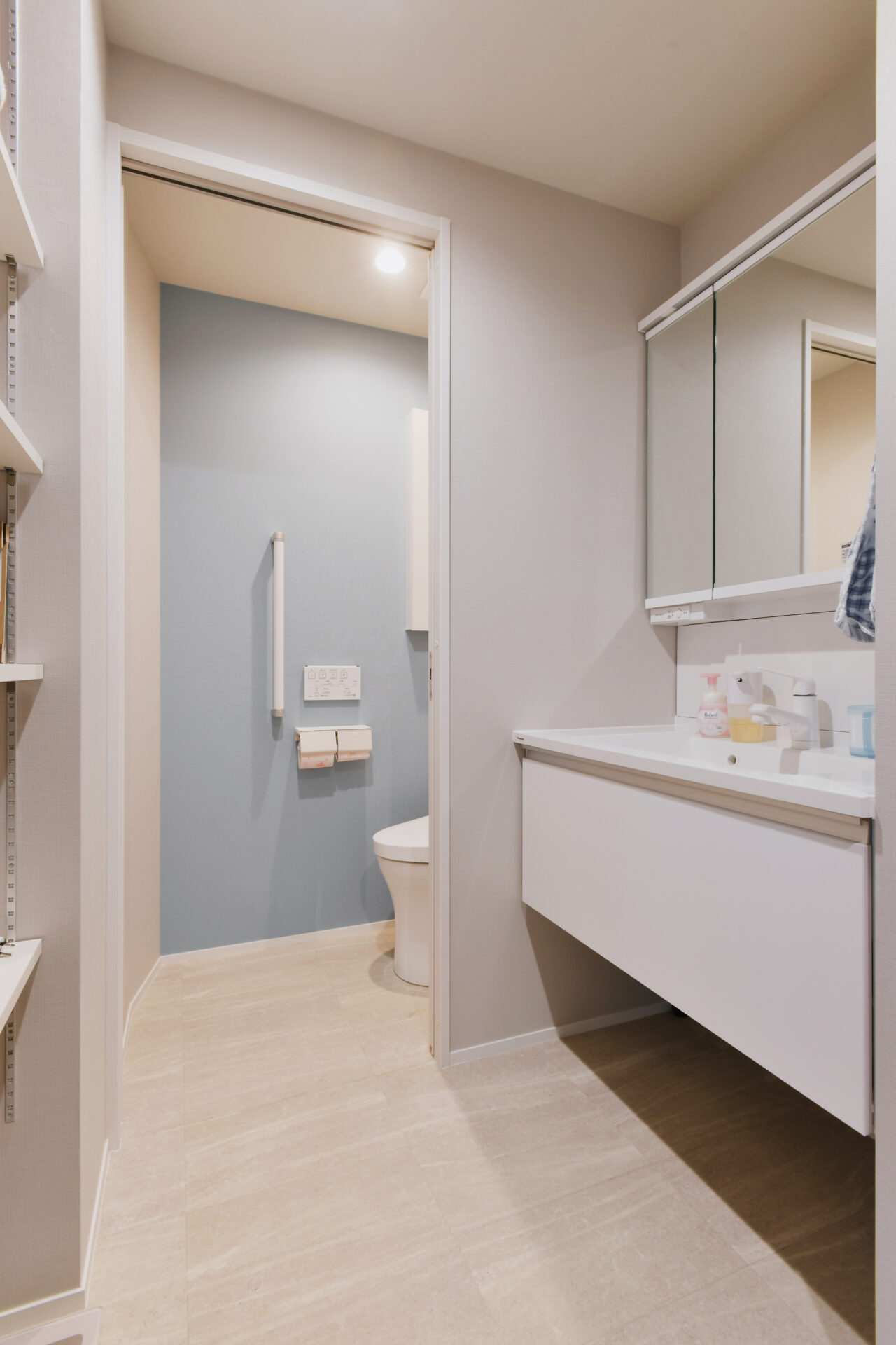 それぞれに居場所がある、安心の鉄骨造2世帯住宅