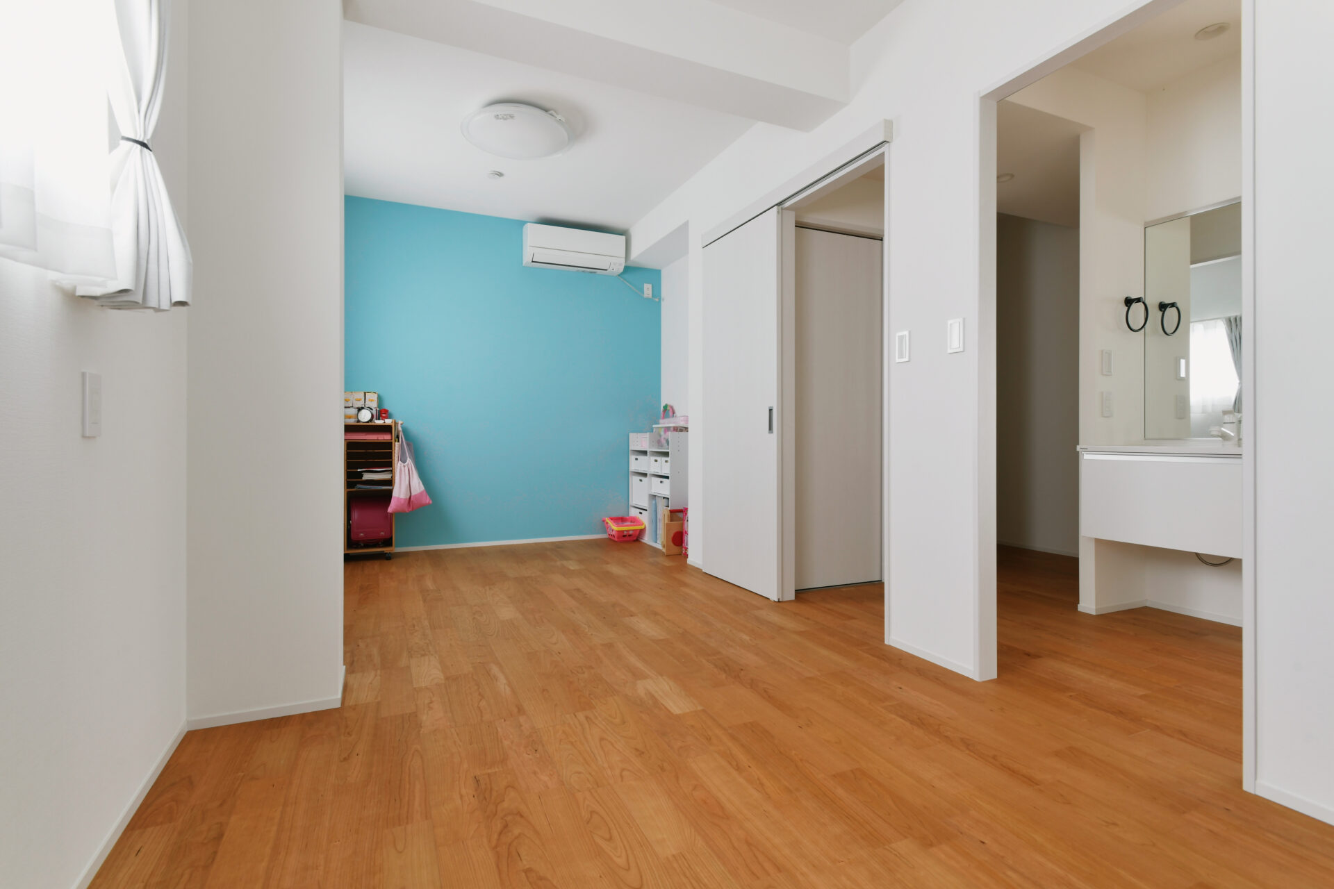 それぞれに居場所がある、安心の鉄骨造2世帯住宅