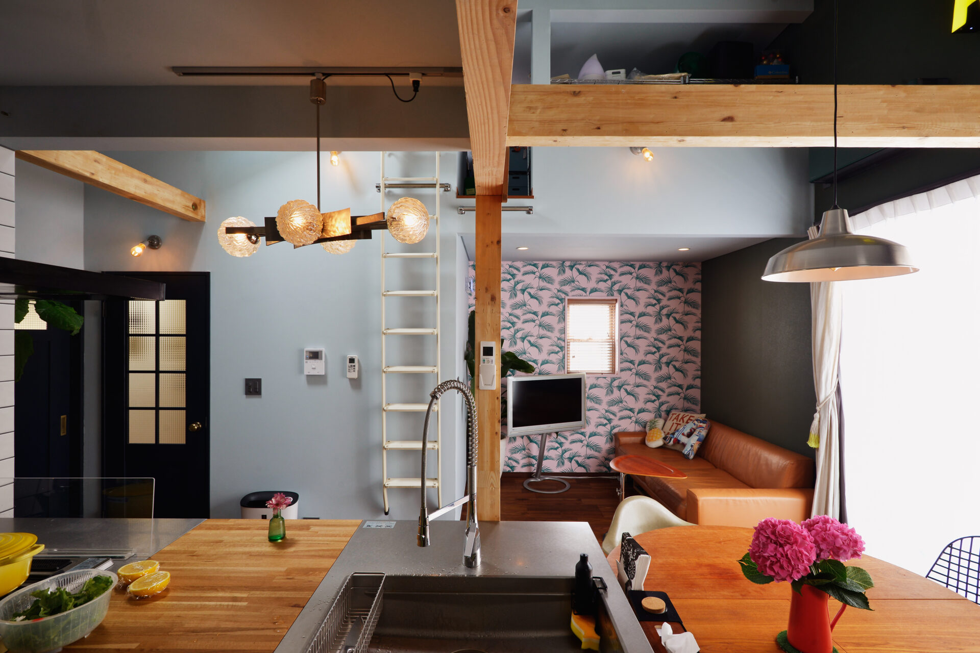 憧れのリゾートホテルをイメージ。「好きなもの」があふれたおうち