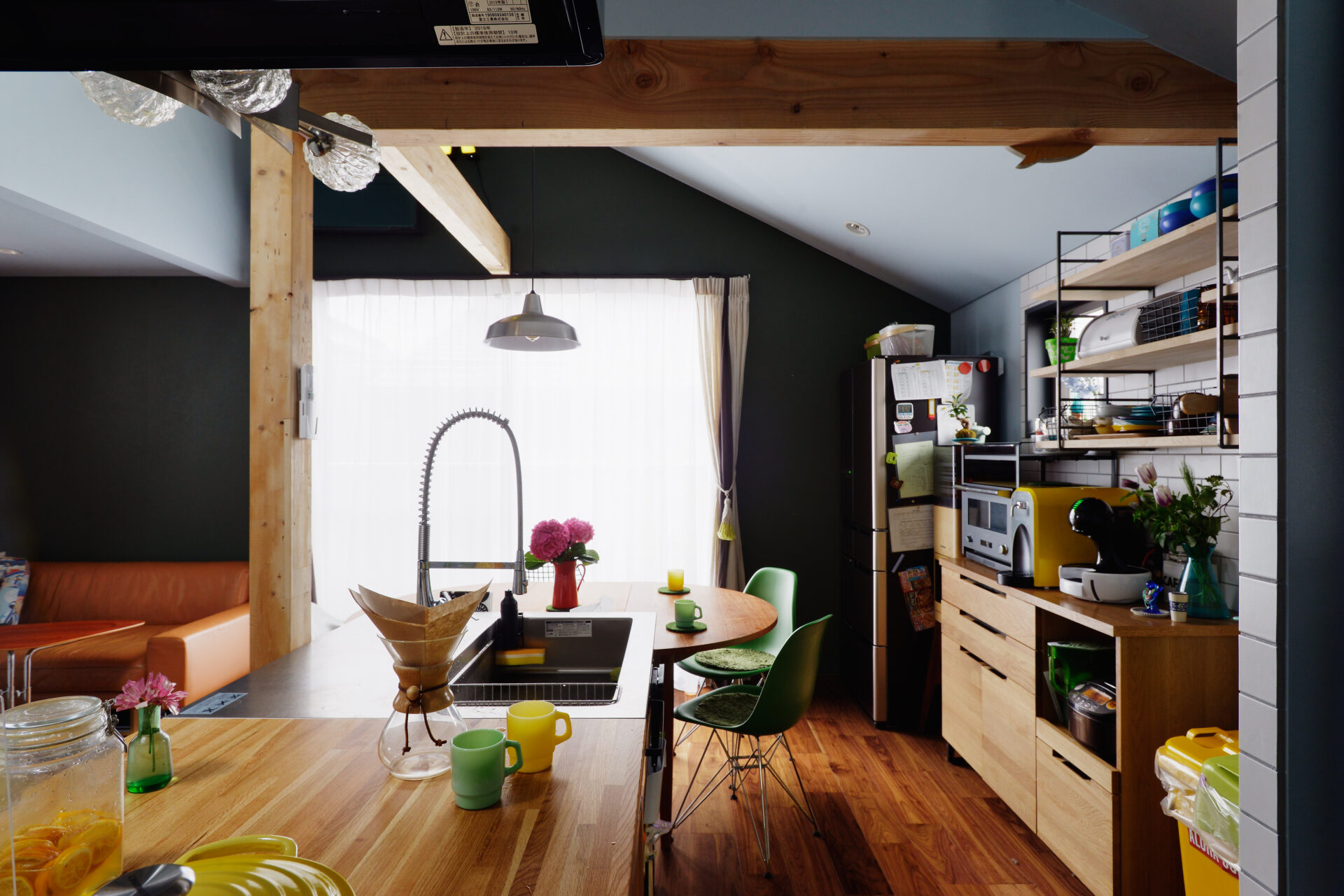 憧れのリゾートホテルをイメージ。「好きなもの」があふれたおうち