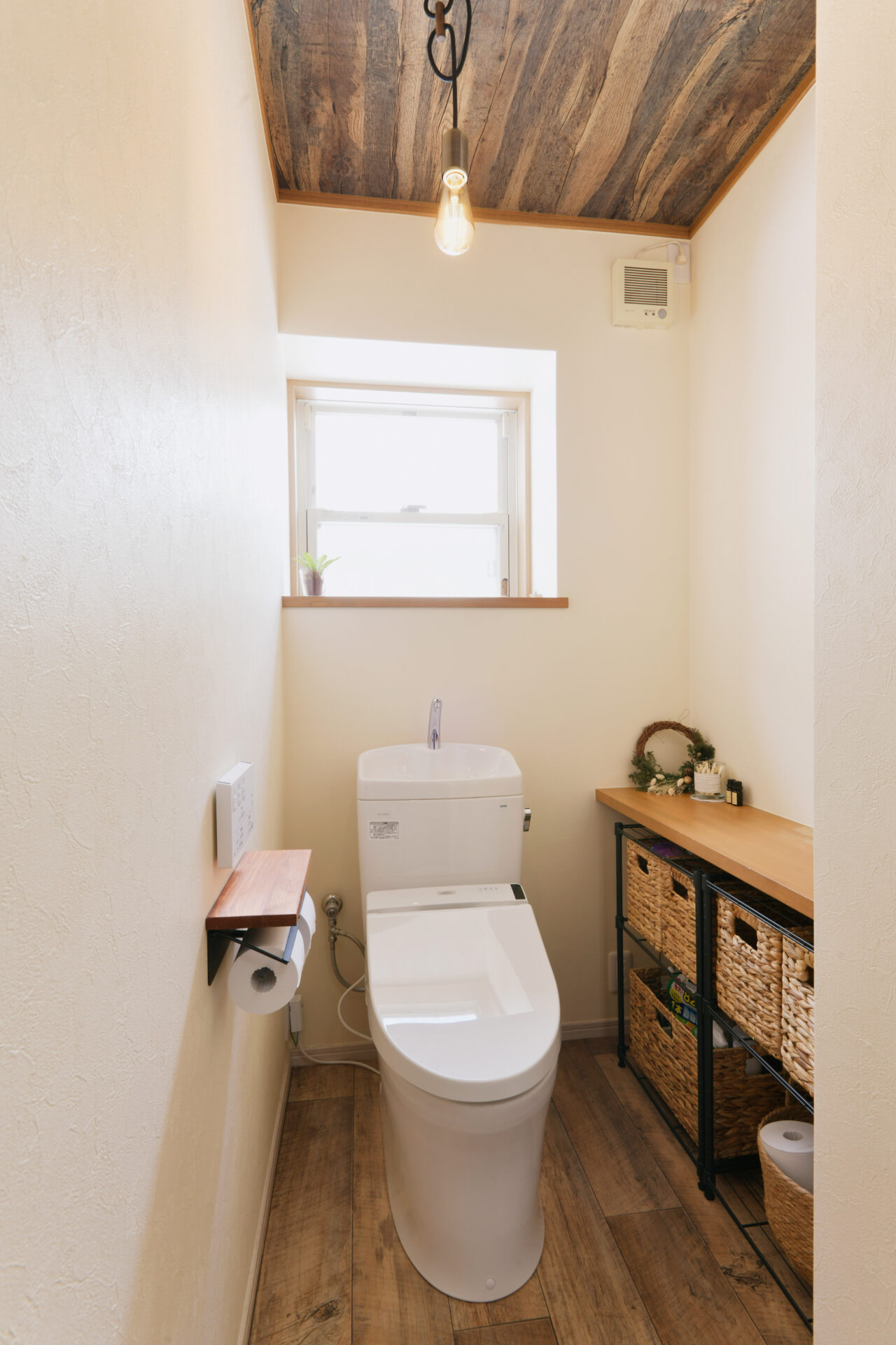 天井裏空間を活用。ロフトとアスレチックネットのあるお家