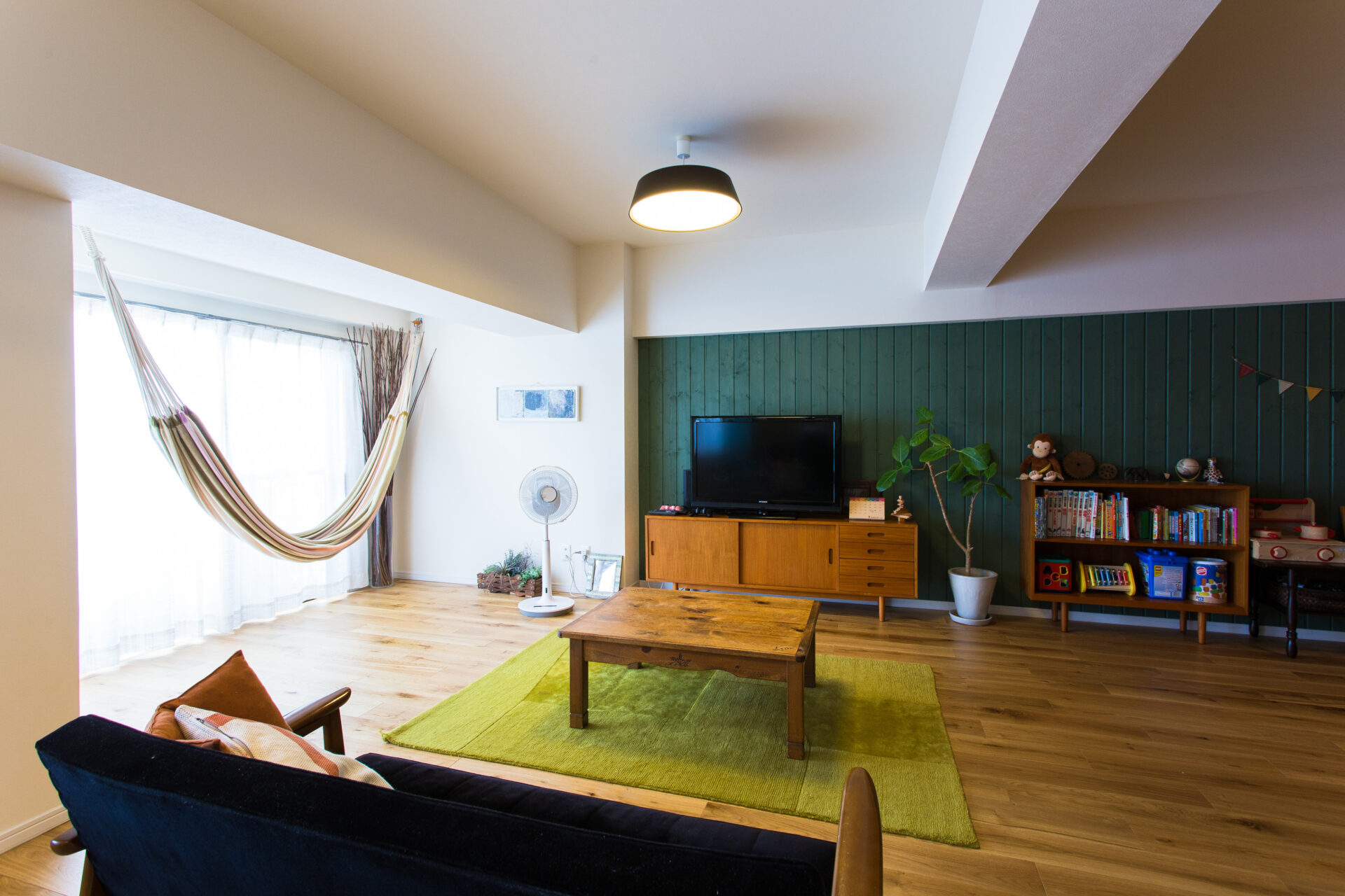 住み慣れたマンションで理想の暮らしを。広々として明るいリビング