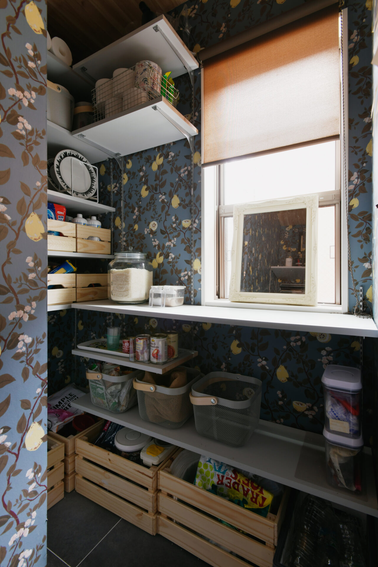 柱を残して、オープンなカウンターのあるお家