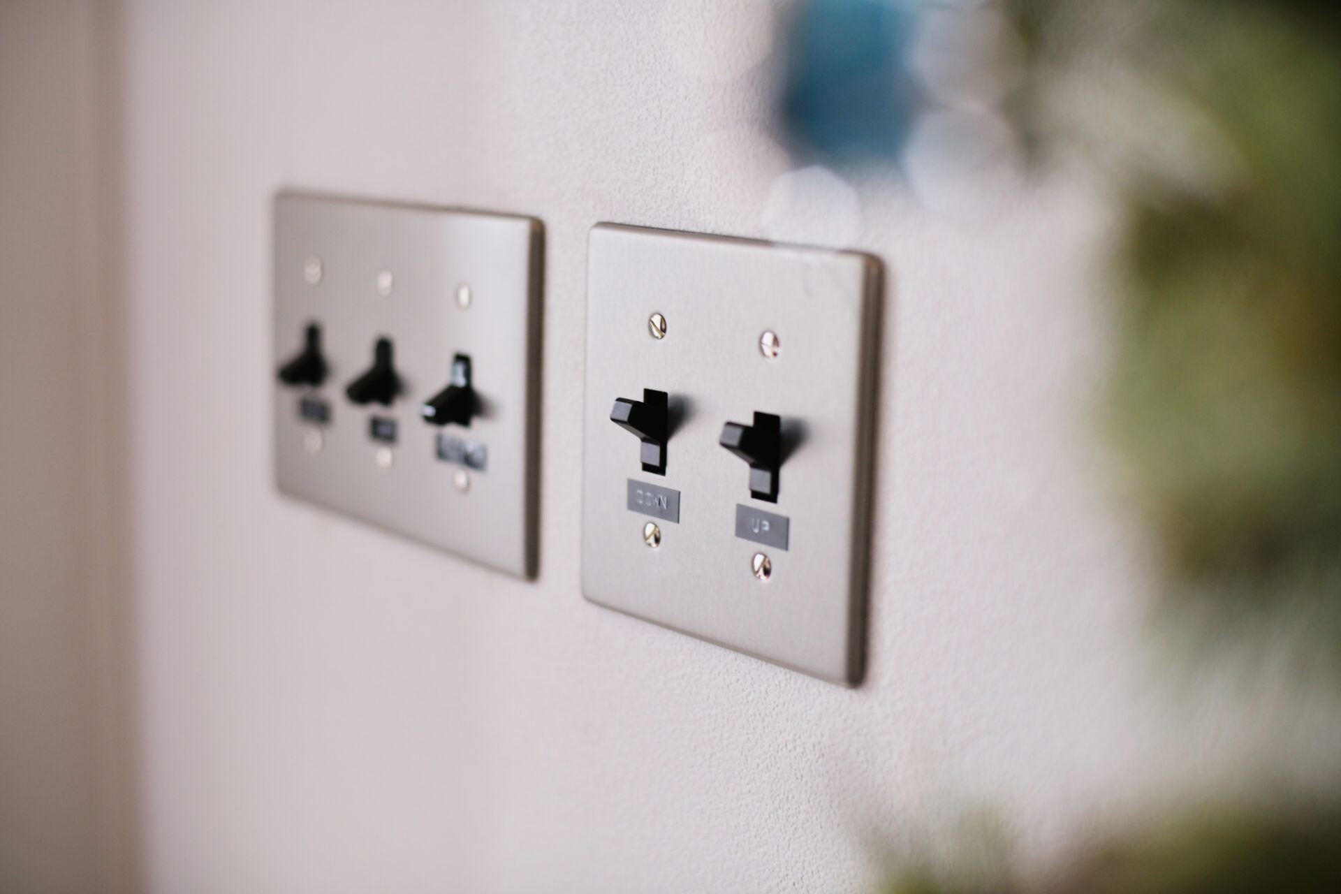 柱を残して、オープンなカウンターのあるお家