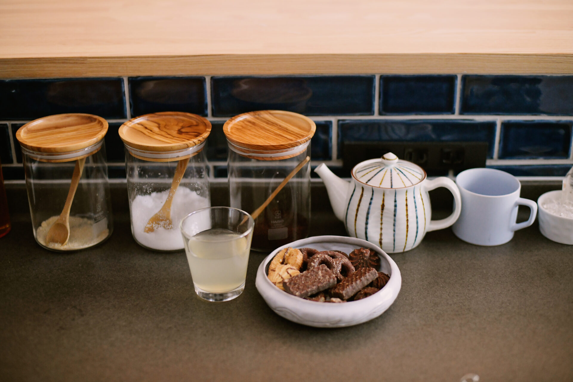 空間を最大限に生かす。リビングの小上がりは家族の居場所