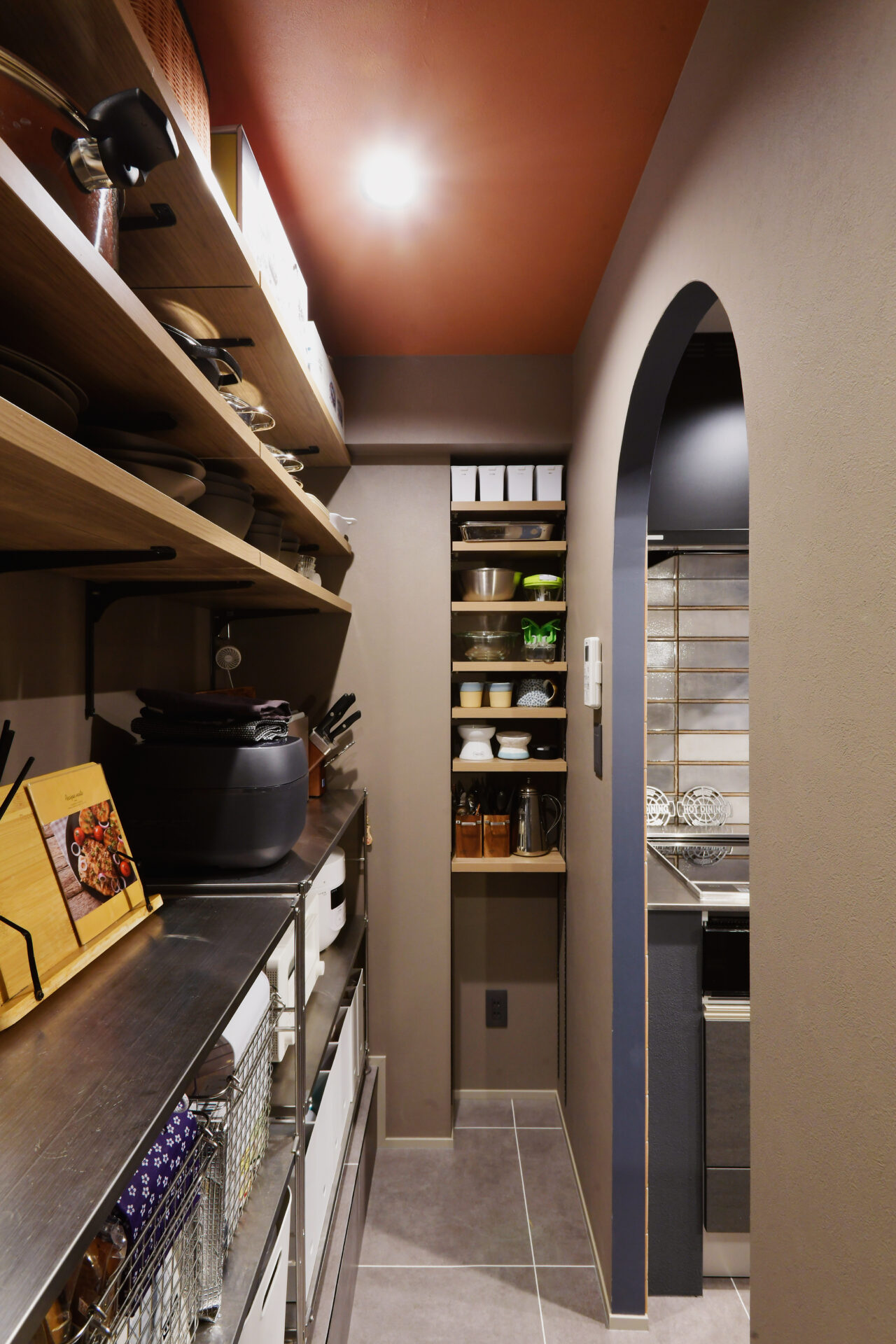 コレクションが生きる、インダストリアルテイストのお家