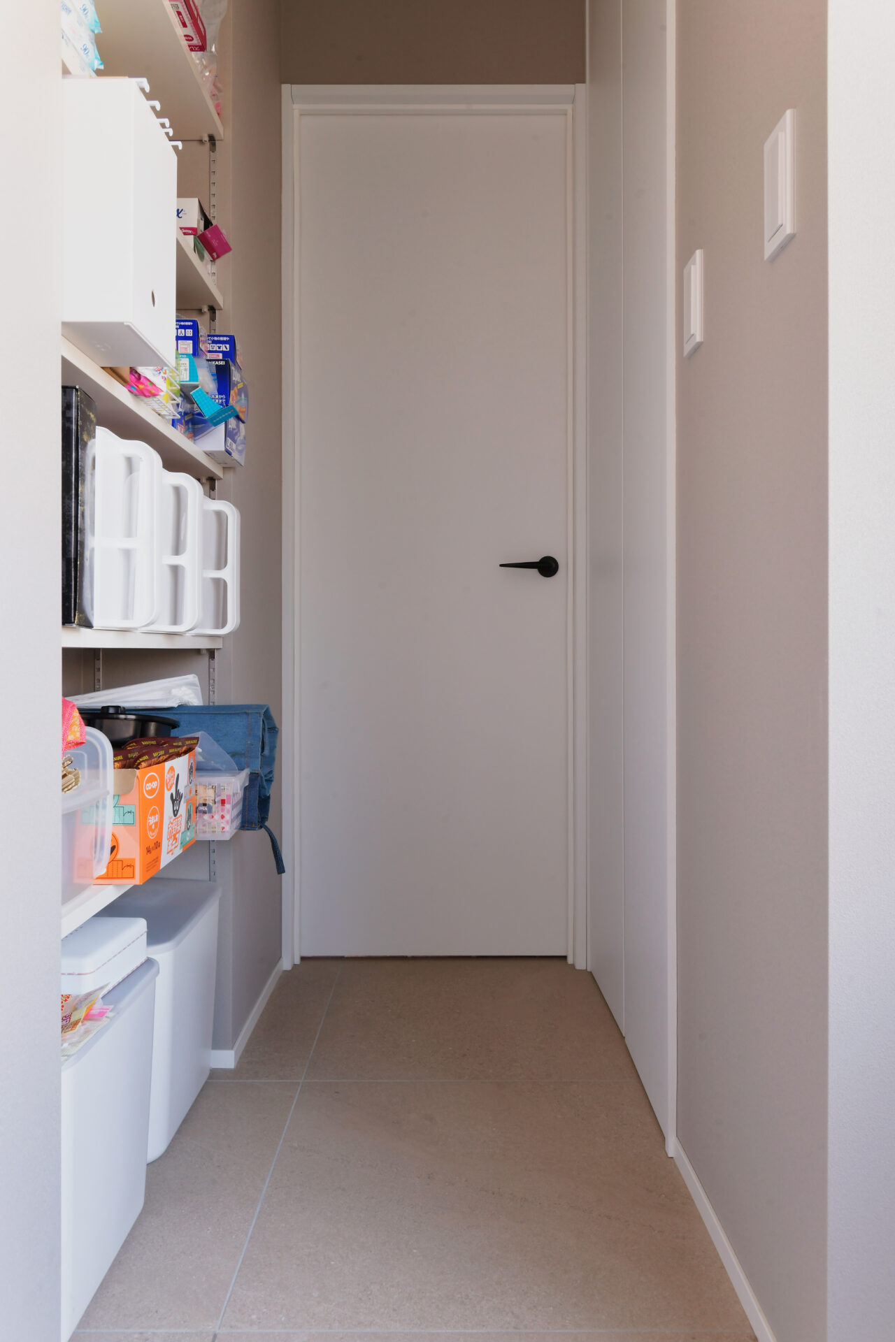 ビル2階分のフルリノベーション。回遊式で動線のいい家