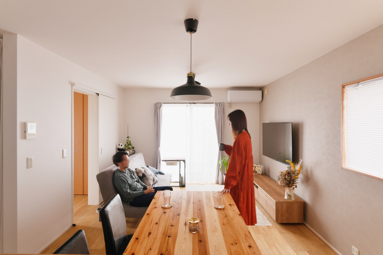 夫婦ふたりで立てるキッチン、洗面のあるお家