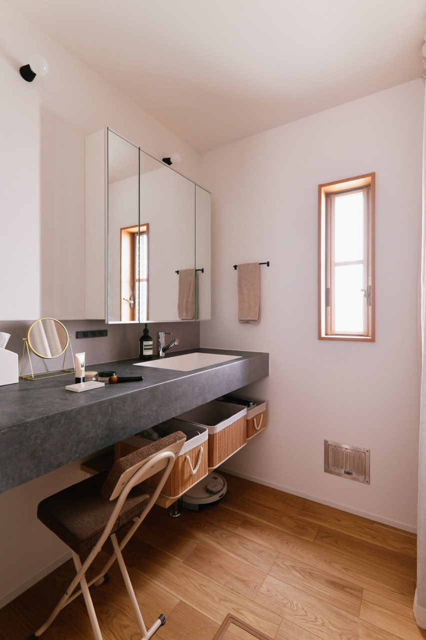 夫婦ふたりで立てるキッチン、洗面のあるお家