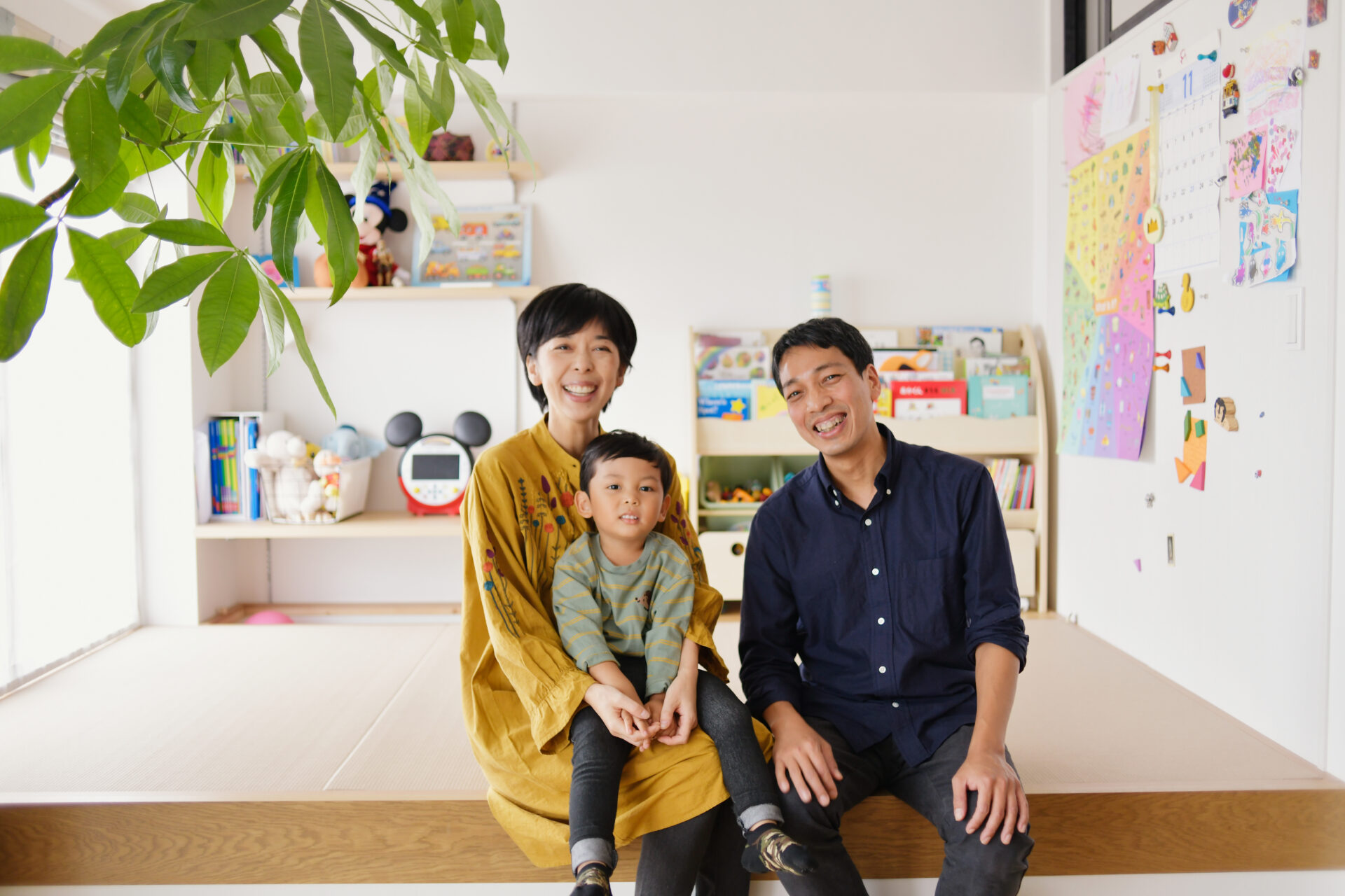 造作で空間を隅々まで活かした、家族の居場所