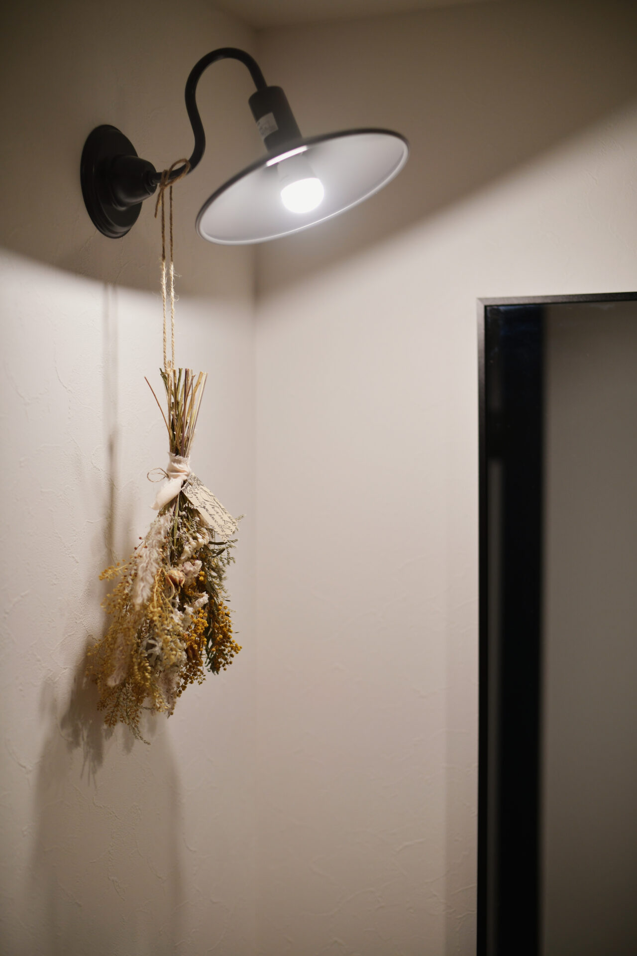 造作で空間を隅々まで活かした、家族の居場所