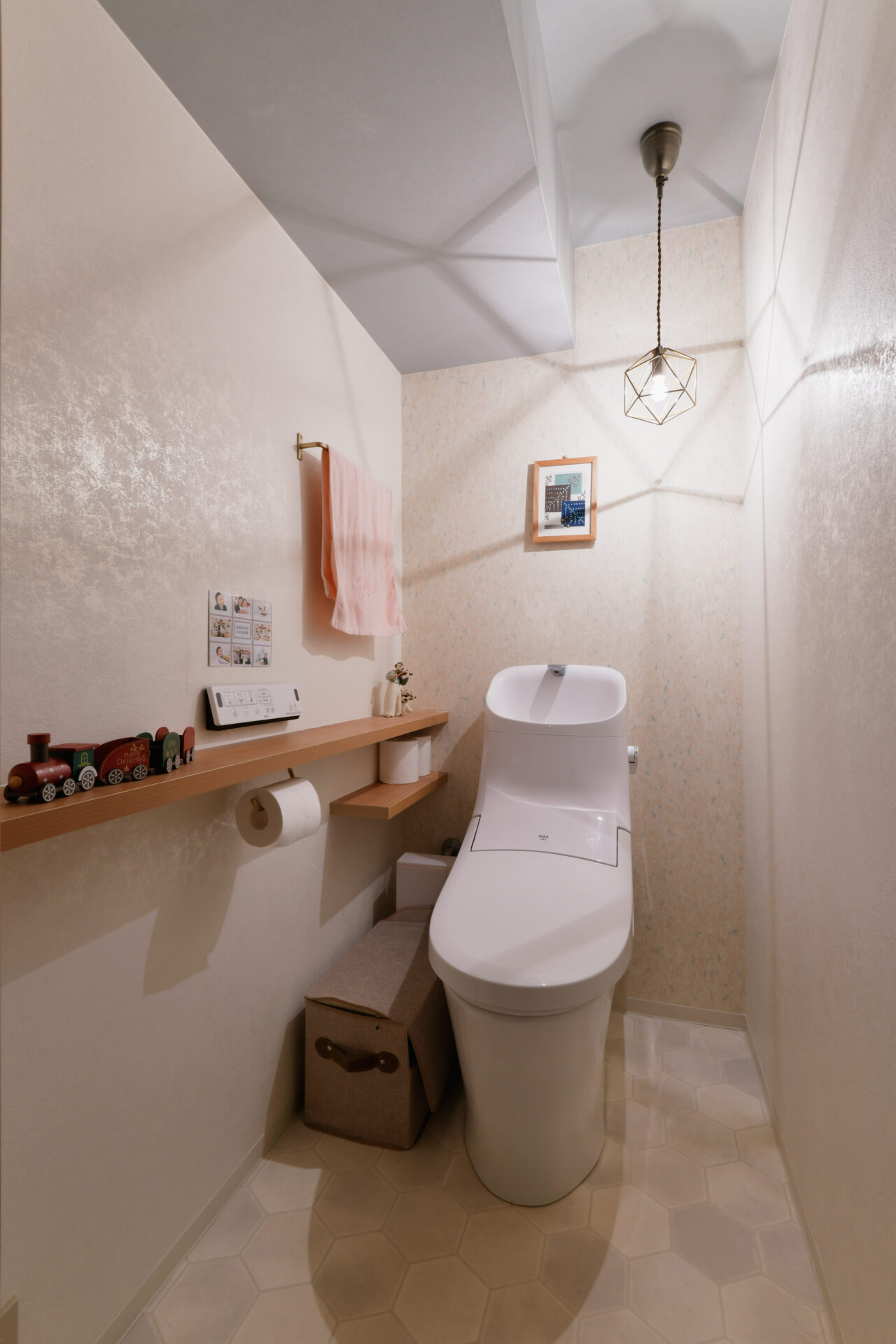 余白を残し、家族と共に変化するお家