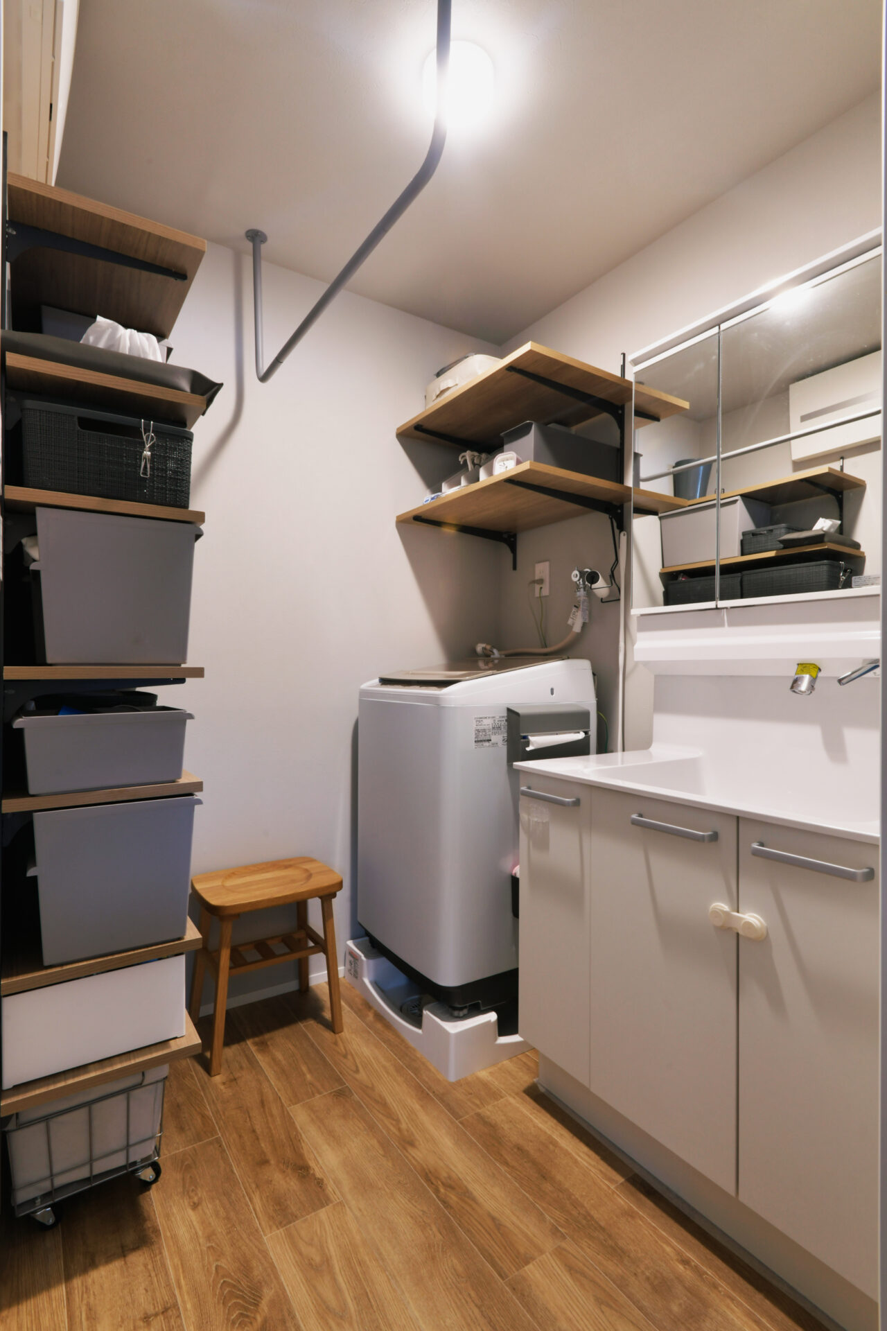 鉄骨3階建てのワンフロアに、ストレスなく暮らす機能美を凝らしたお家