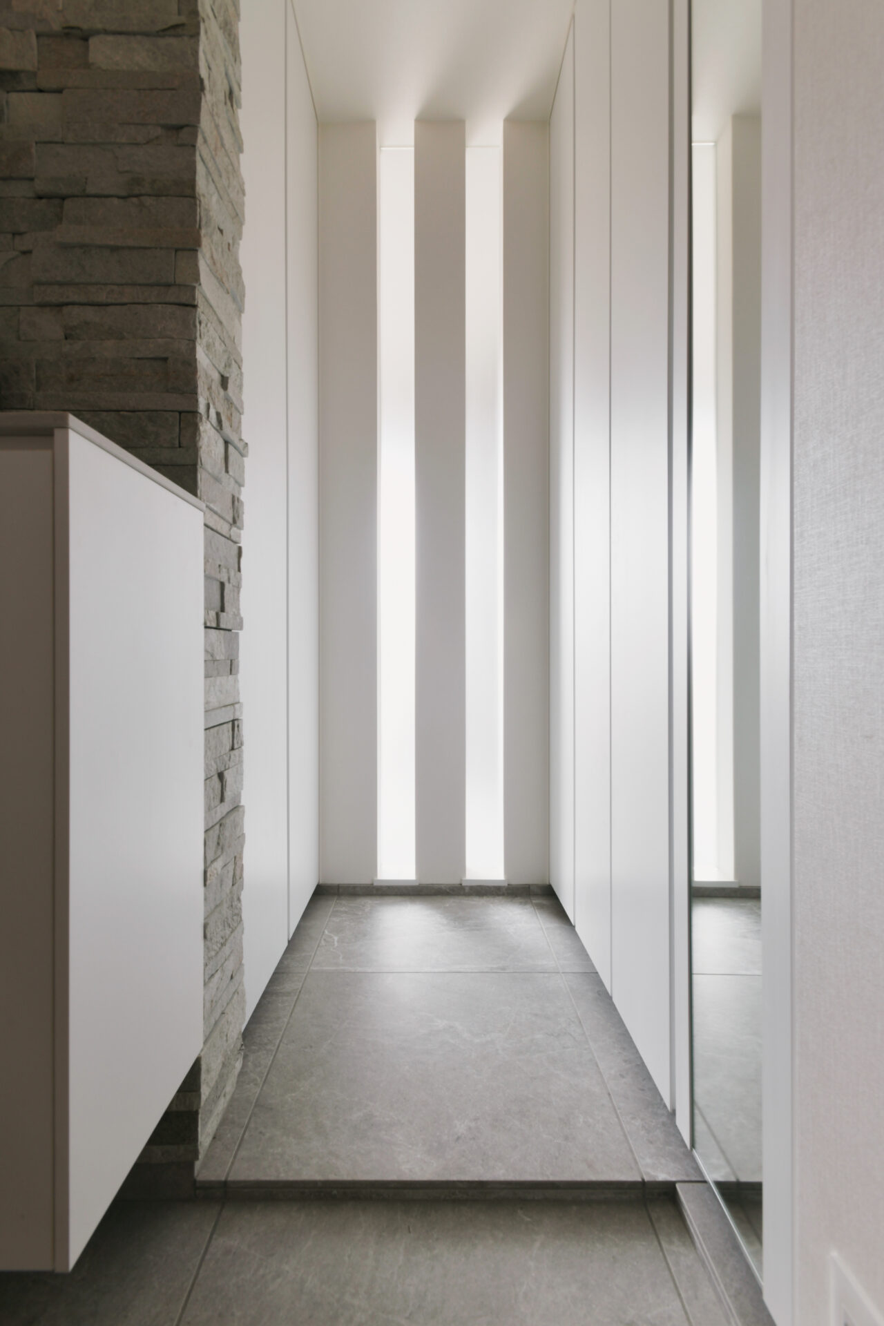 スタイリッシュと柔らかさを両立するナチュラルモダンなお家