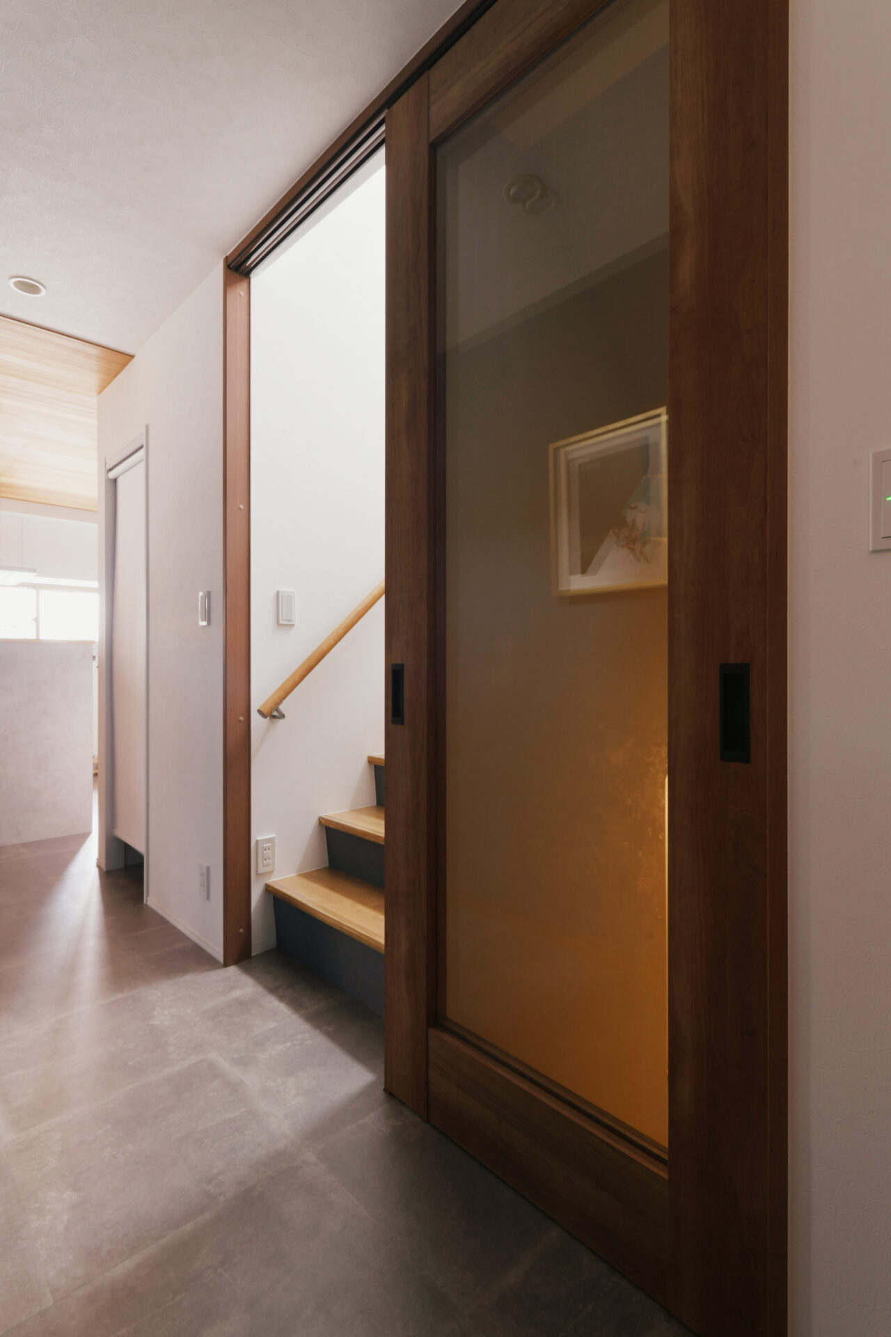 思い出を生かす、猫たちと暮らす二世帯住宅。