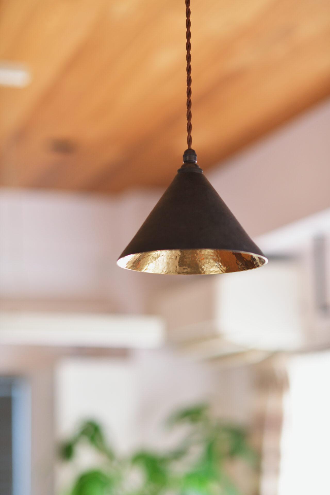 思い出を生かす、猫たちと暮らす二世帯住宅。