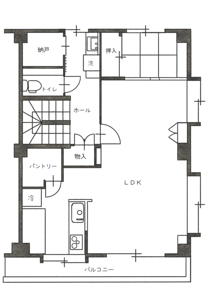 before 2階には、LDKとトイレ、納戸が。