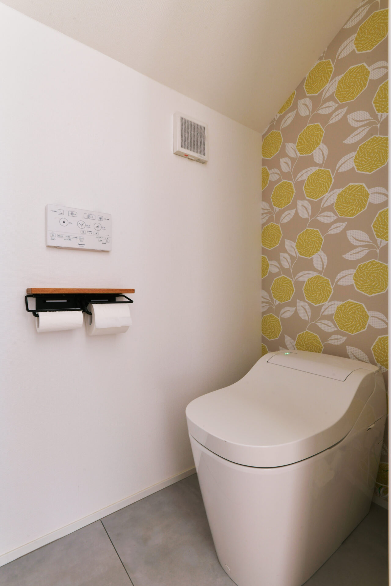 リノベーション事例_戸建て(2×4工法)_トイレ_施工後_小林 めぐみ_エントリエ