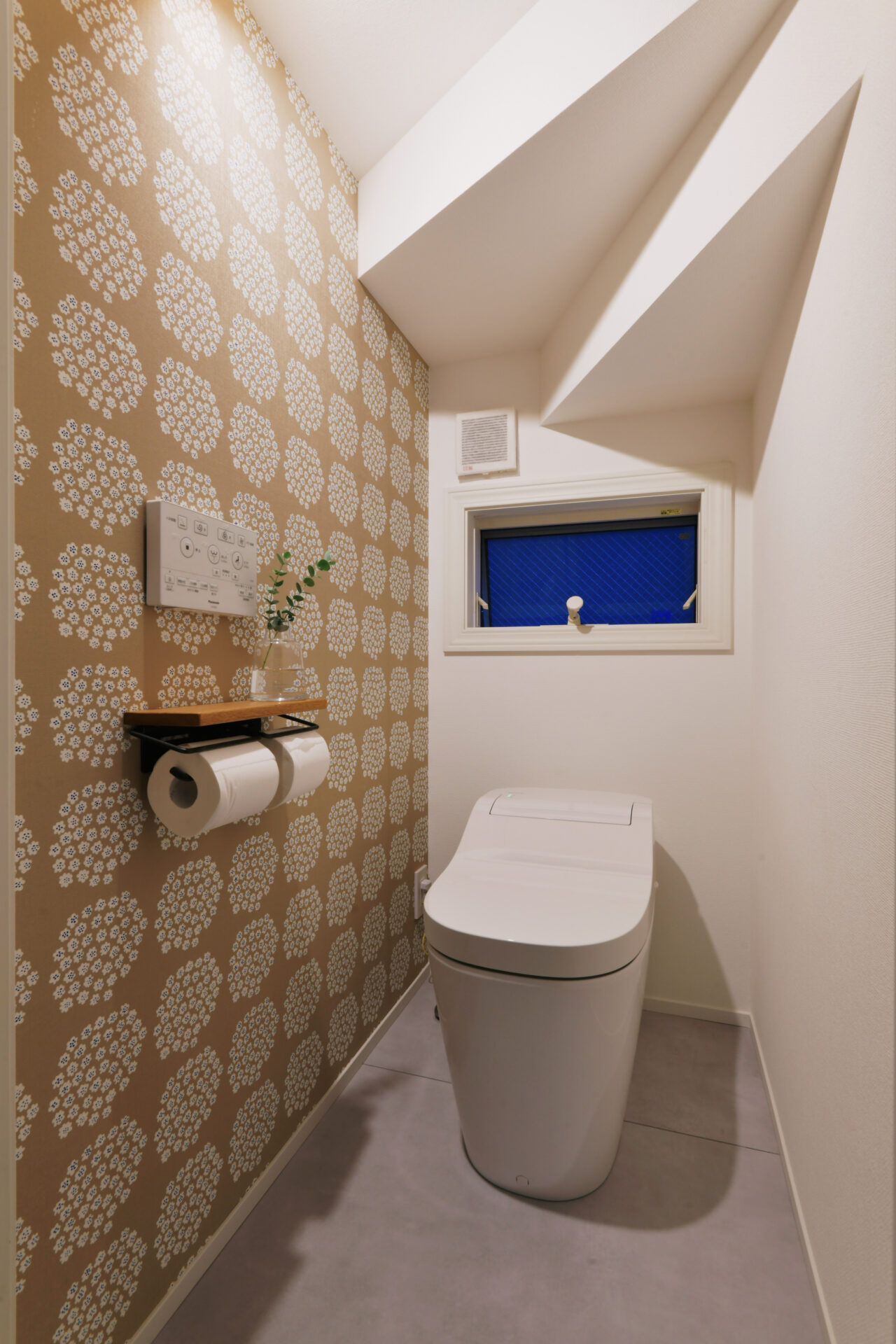 リノベーション事例_戸建て(2×4工法)_トイレ_施工後_小林 めぐみ_エントリエ