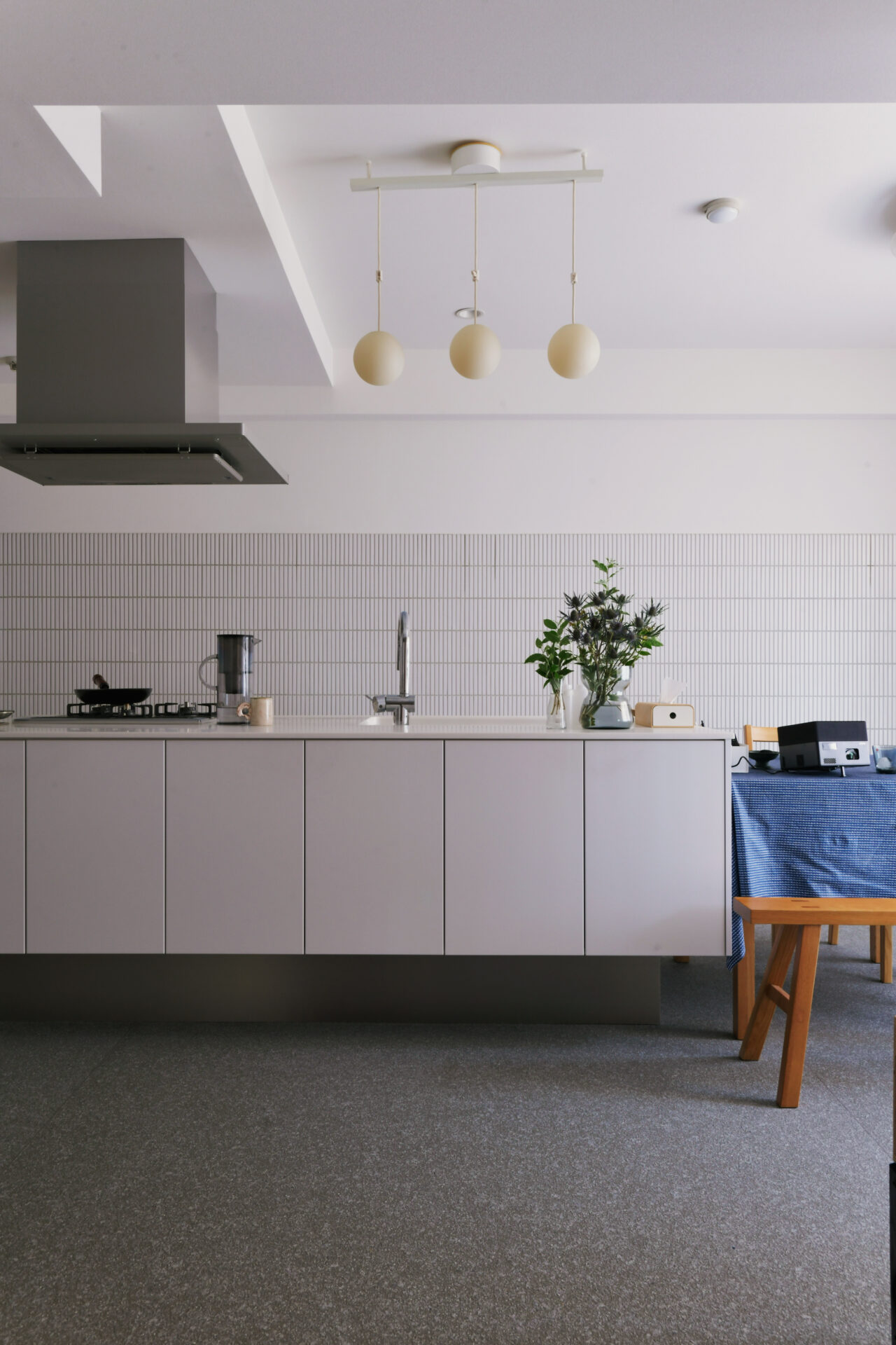 イメージは白い箱。余白が生み出す「ひかり」と「ゆとり」がある住空間