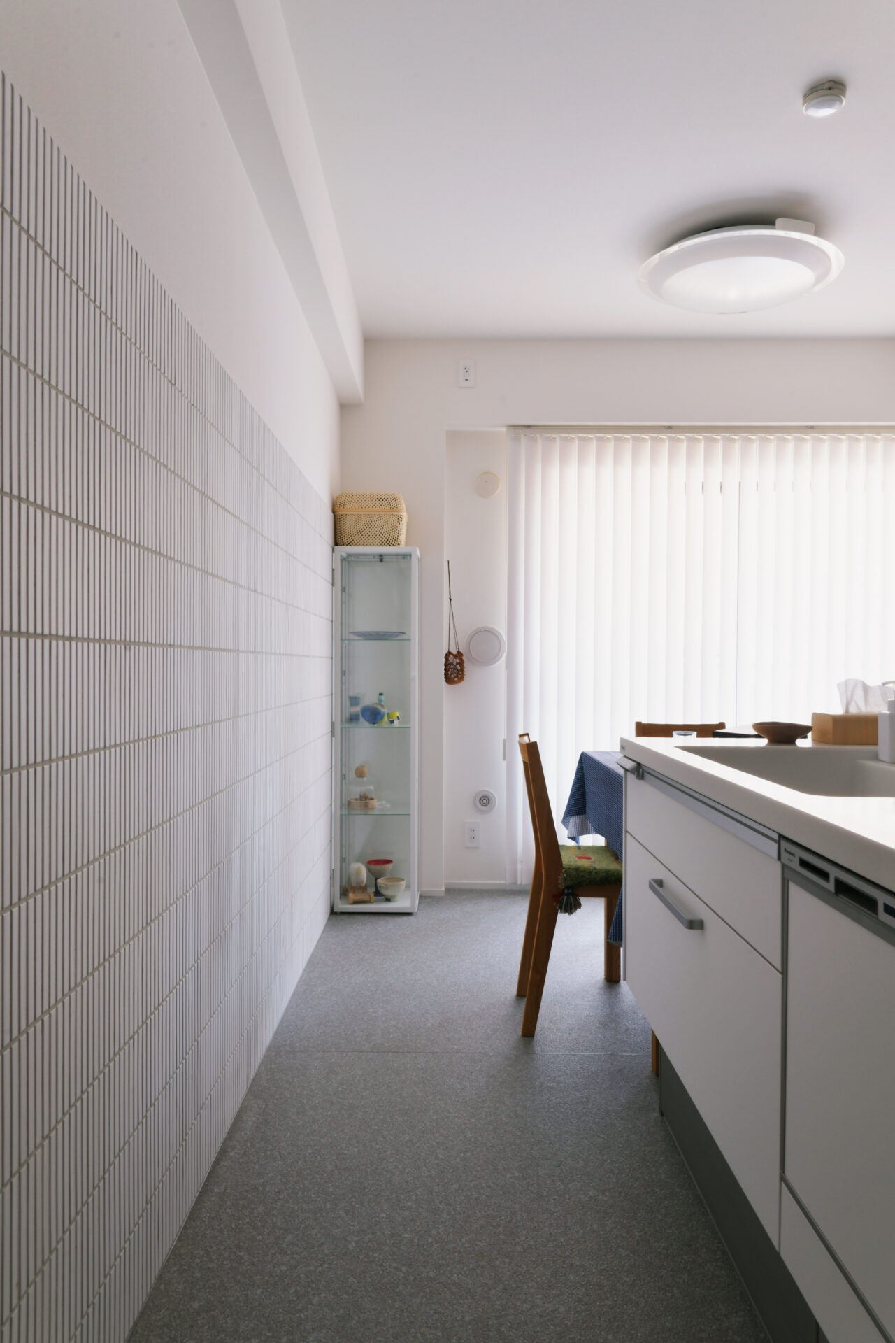 イメージは白い箱。余白が生み出す「ひかり」と「ゆとり」がある住空間