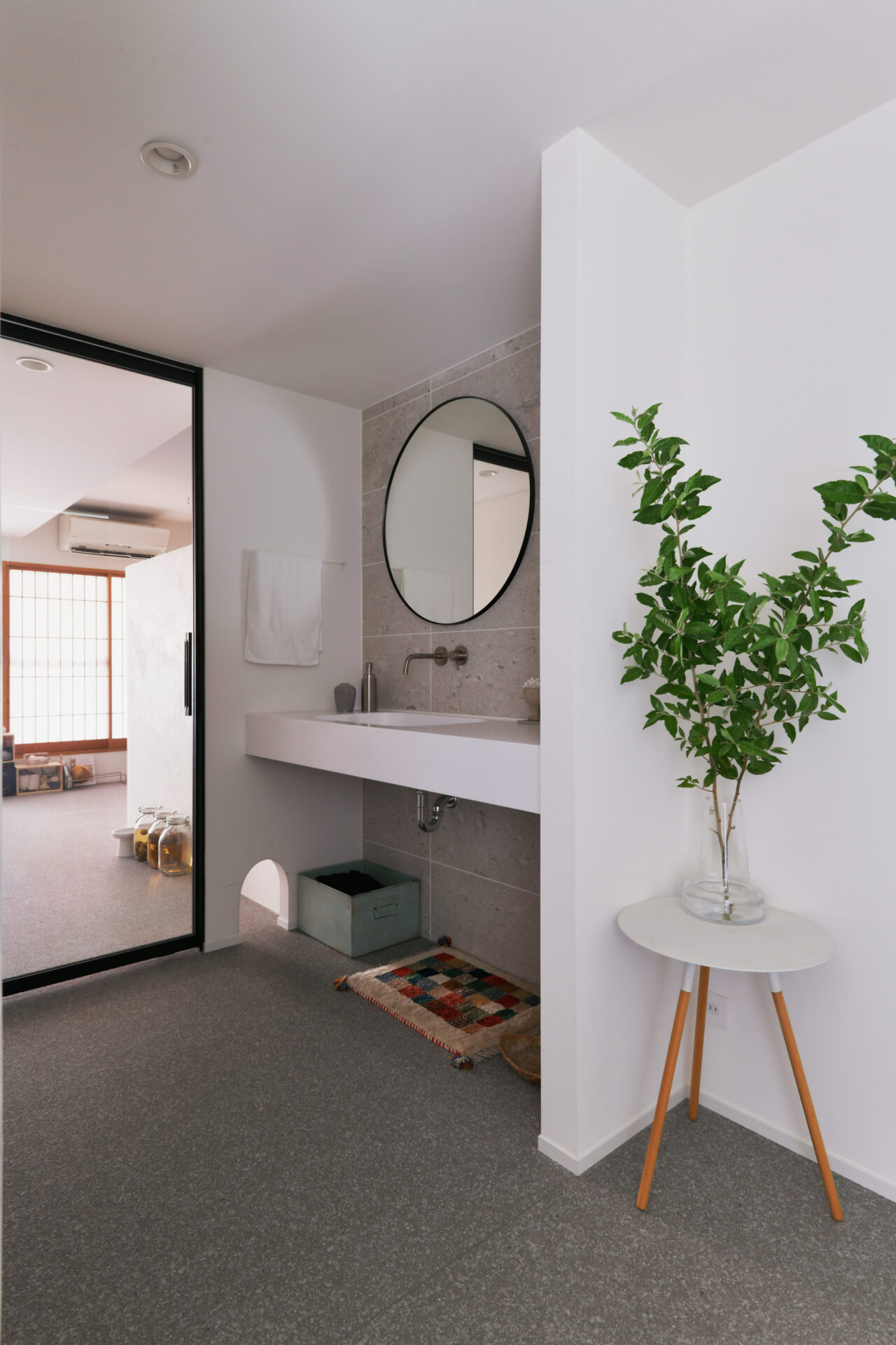 イメージは白い箱。余白が生み出す「ひかり」と「ゆとり」がある住空間