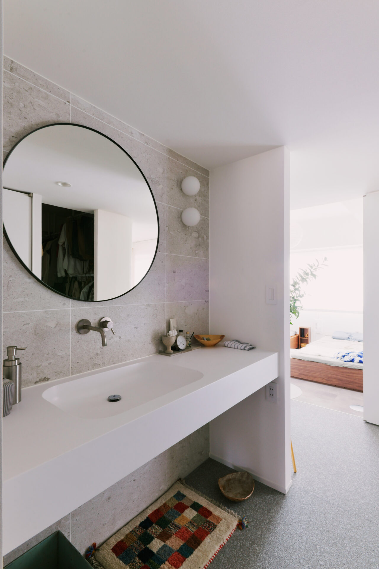 イメージは白い箱。余白が生み出す「ひかり」と「ゆとり」がある住空間