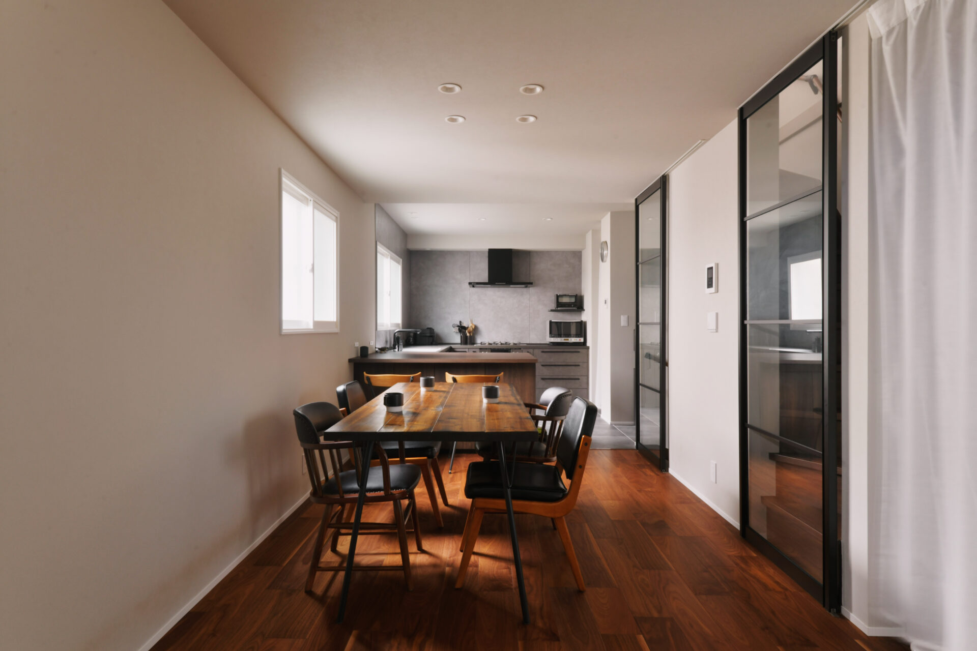 リノベーション事例_木造在来工法3階建て_リビング_施工後_二世帯住宅_小林 めぐみ_エントリエ