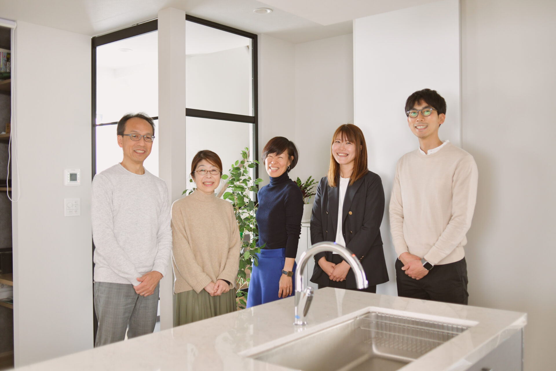 リノベーション事例_戸建て(2×4工法)_キッチン_施工後_アイランドキッチン_小林 めぐみ_エントリエ