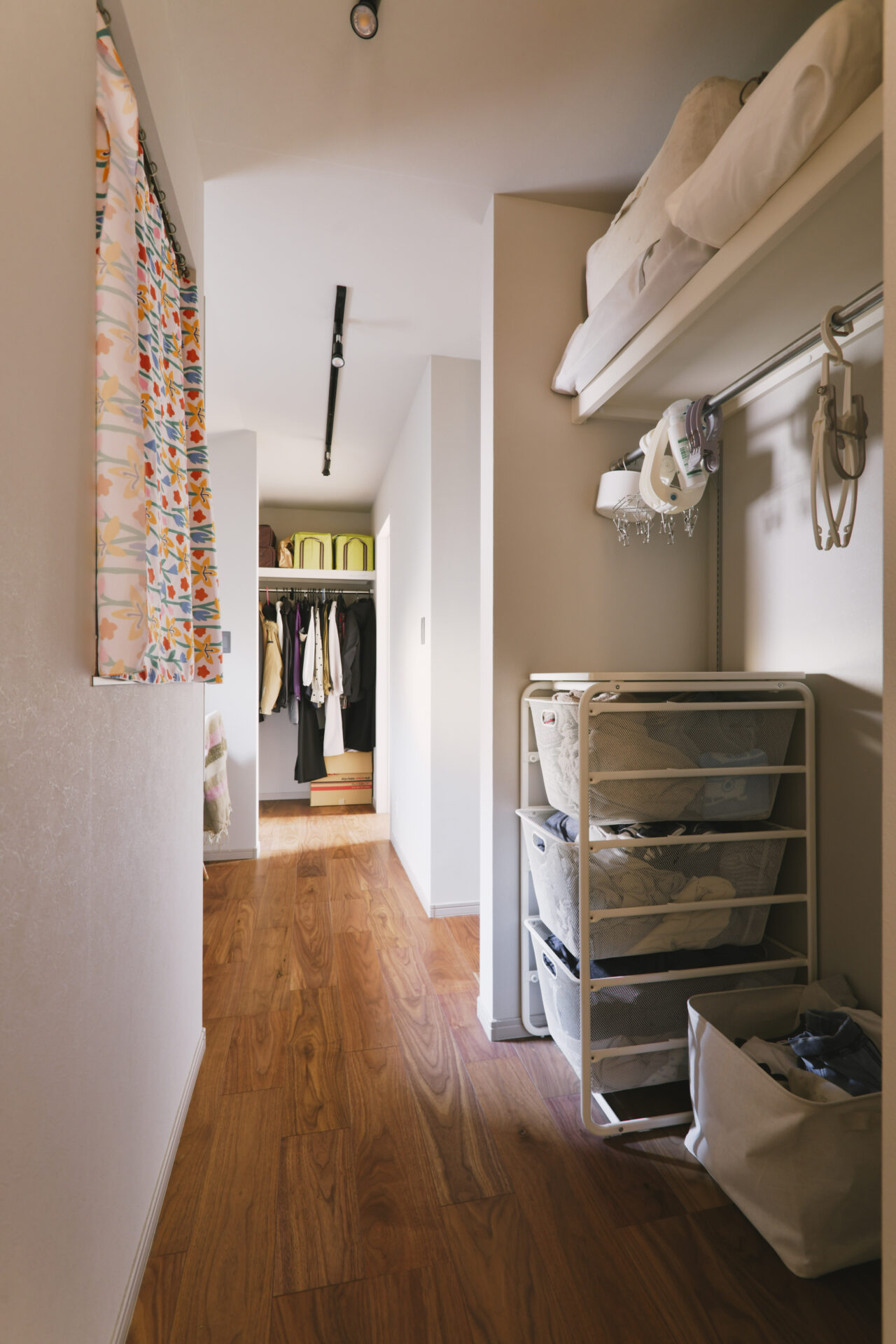 リノベーション事例_木造2階戸建て 築12年_クローゼット_施工後_収納_鈴木 栄弥_エントリエ