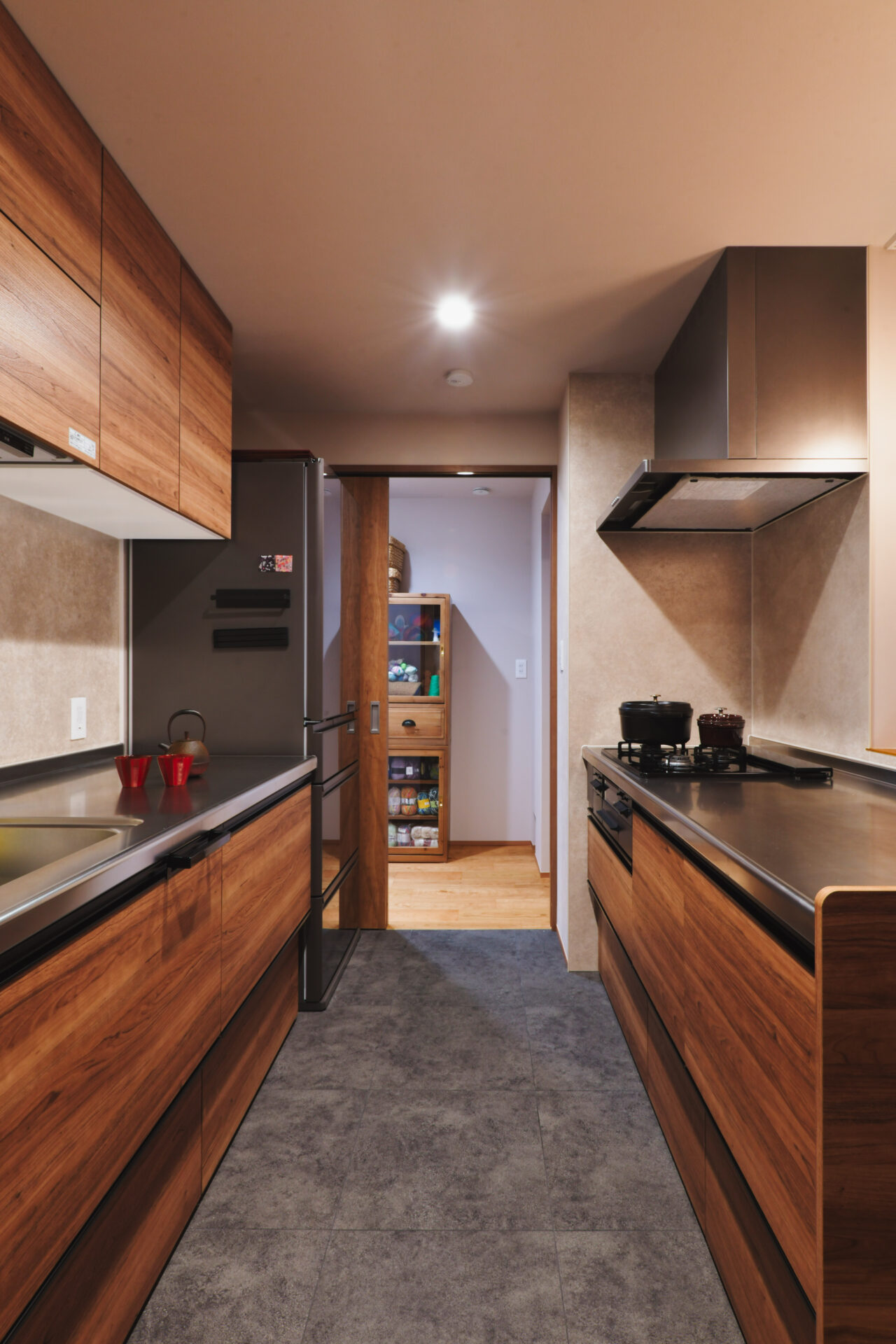 リノベーション事例_マンション・RC造_キッチン_施工後_タイル_二見 奈々絵_エントリエ