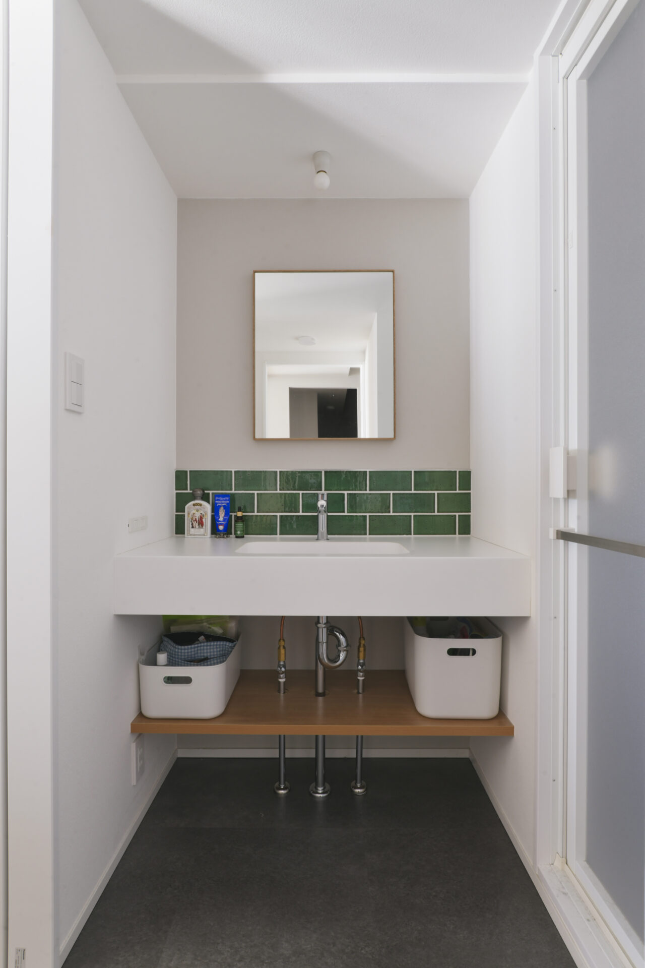 リノベーション事例_マンション・RC造_洗面所_施工後_造作洗面台_二見 奈々絵_エントリエ