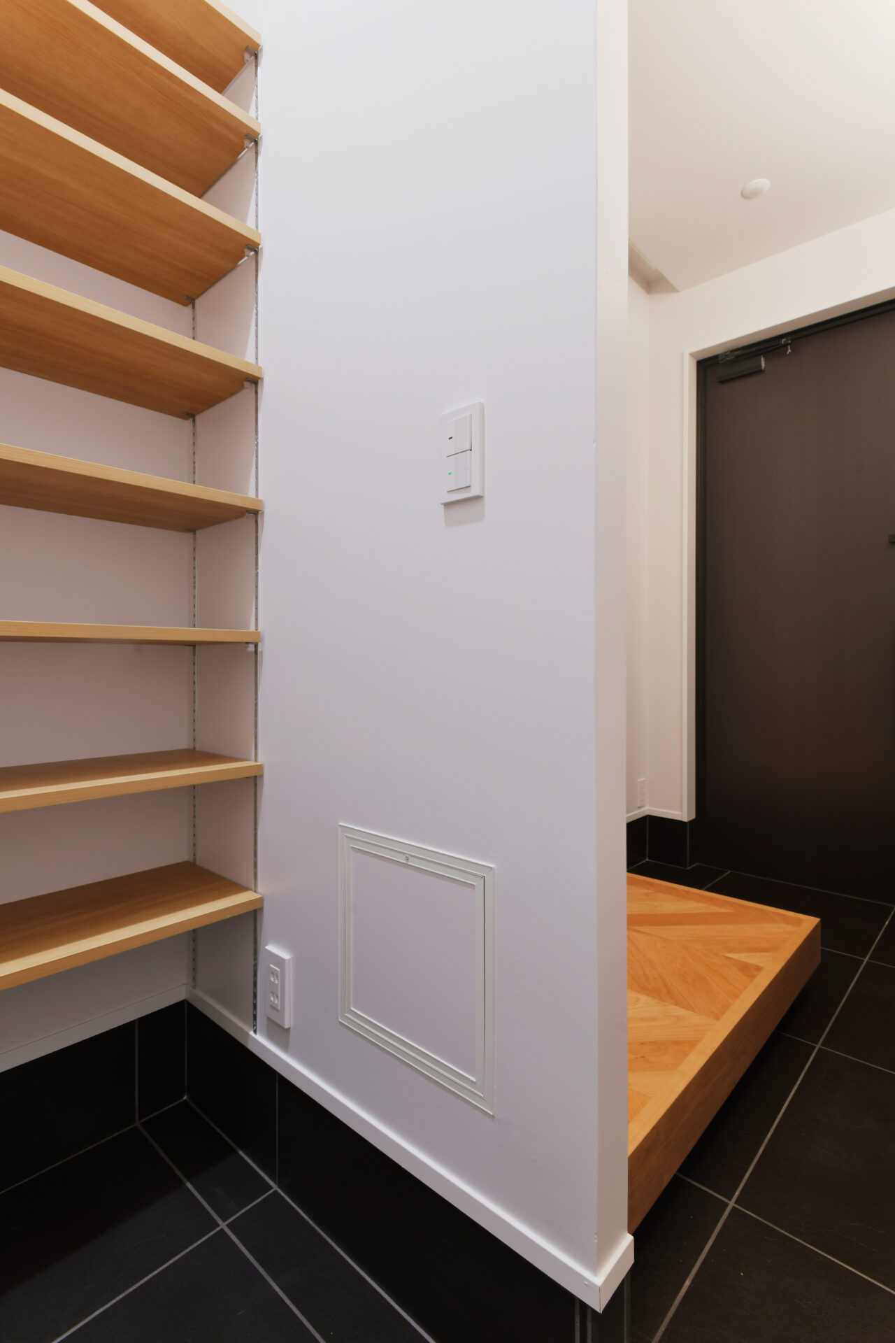 大人が‟はしゃぐ家”。思い出の戸建てを自分たちらしくデザインし、第二の居場所に。