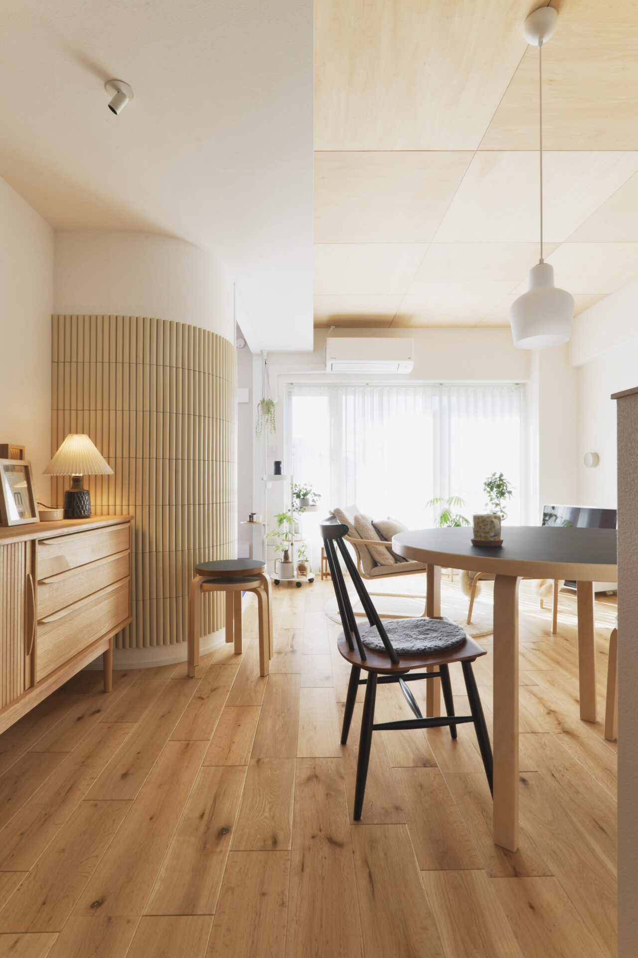 リノベーション事例_マンション・RC造_リビング_施工後_二見 奈々絵_エントリエ