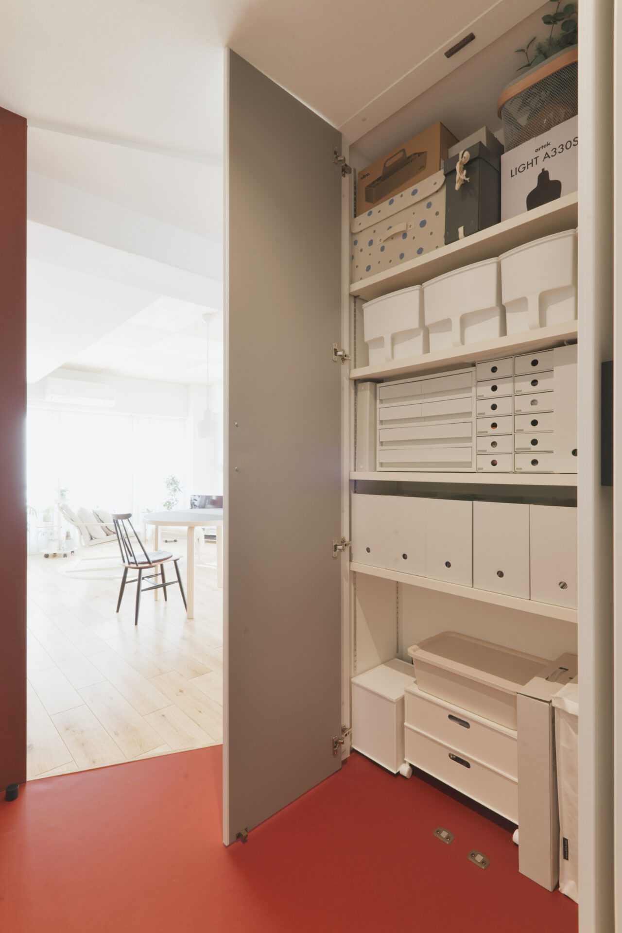 リノベーション事例_マンション・RC造_廊下_施工後_収納_二見 奈々絵_エントリエ