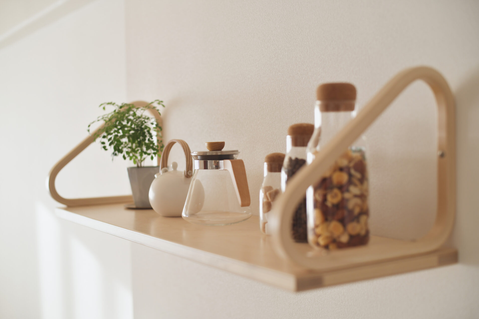 建築士が自分のためにつくる〝家具を愛でる”家。